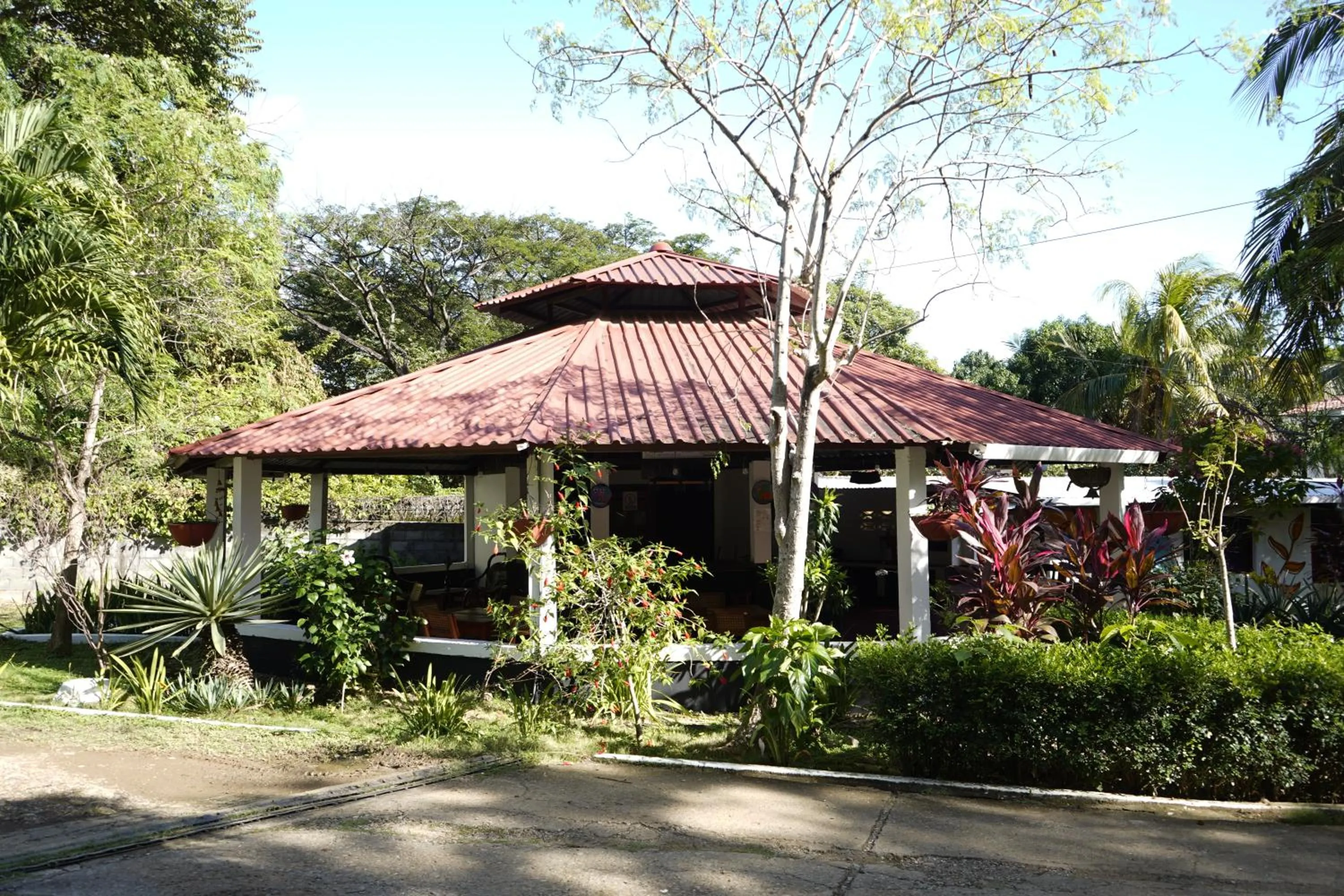 Property building in El Pacifico Hotel
