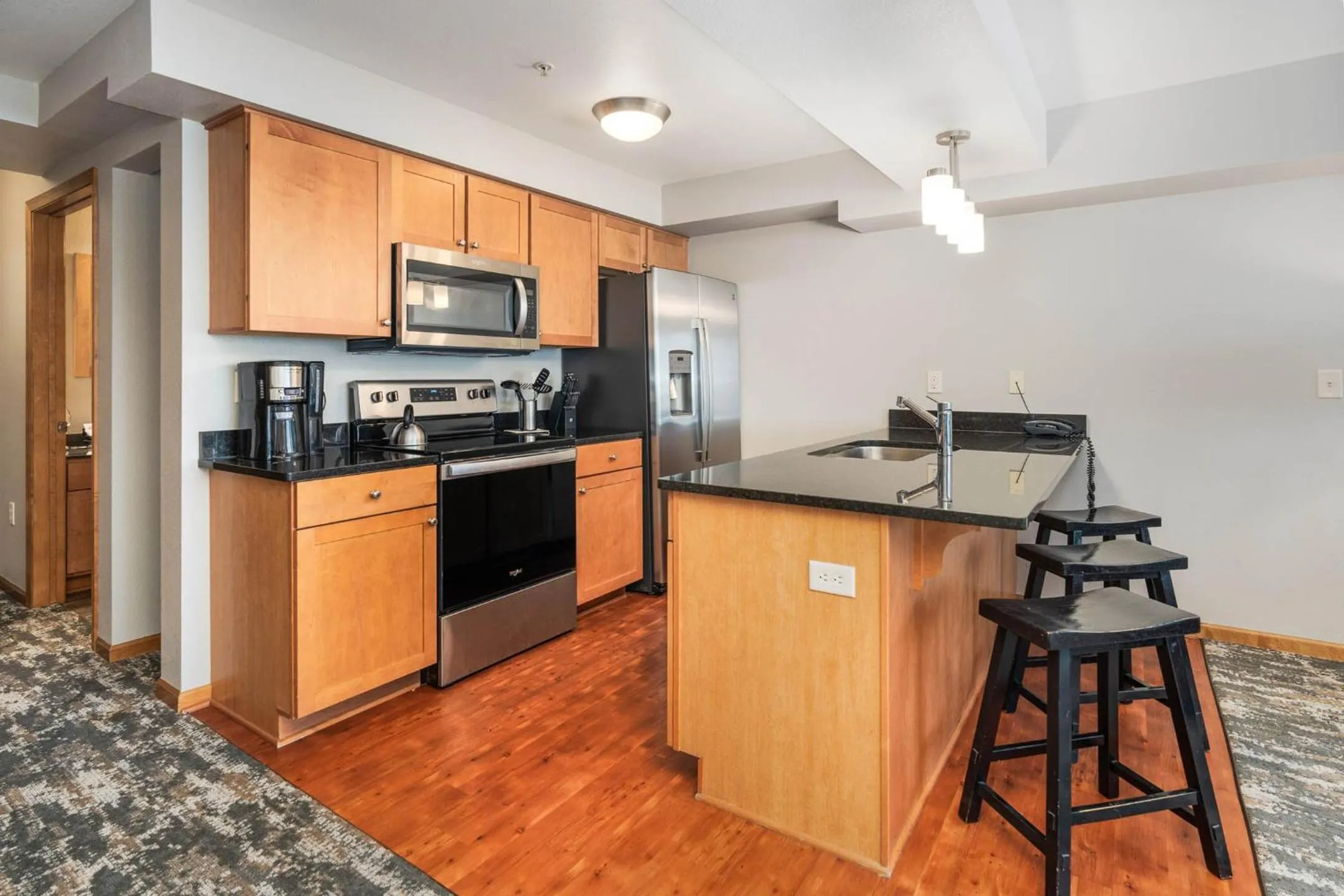 Kitchen or kitchenette in Beacon Pointe on Lake Superior