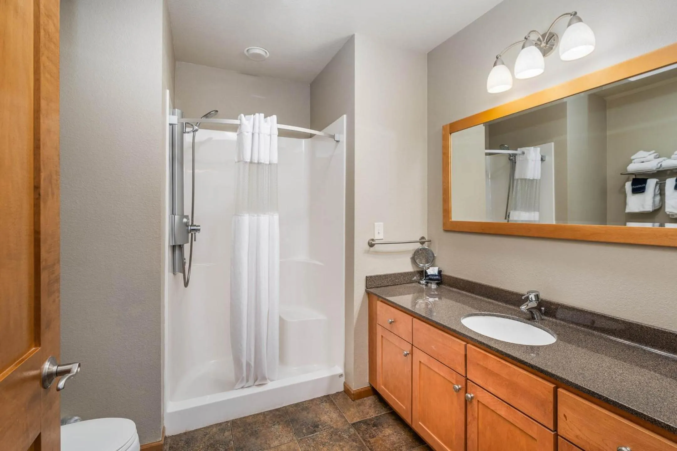 Bathroom in Beacon Pointe on Lake Superior
