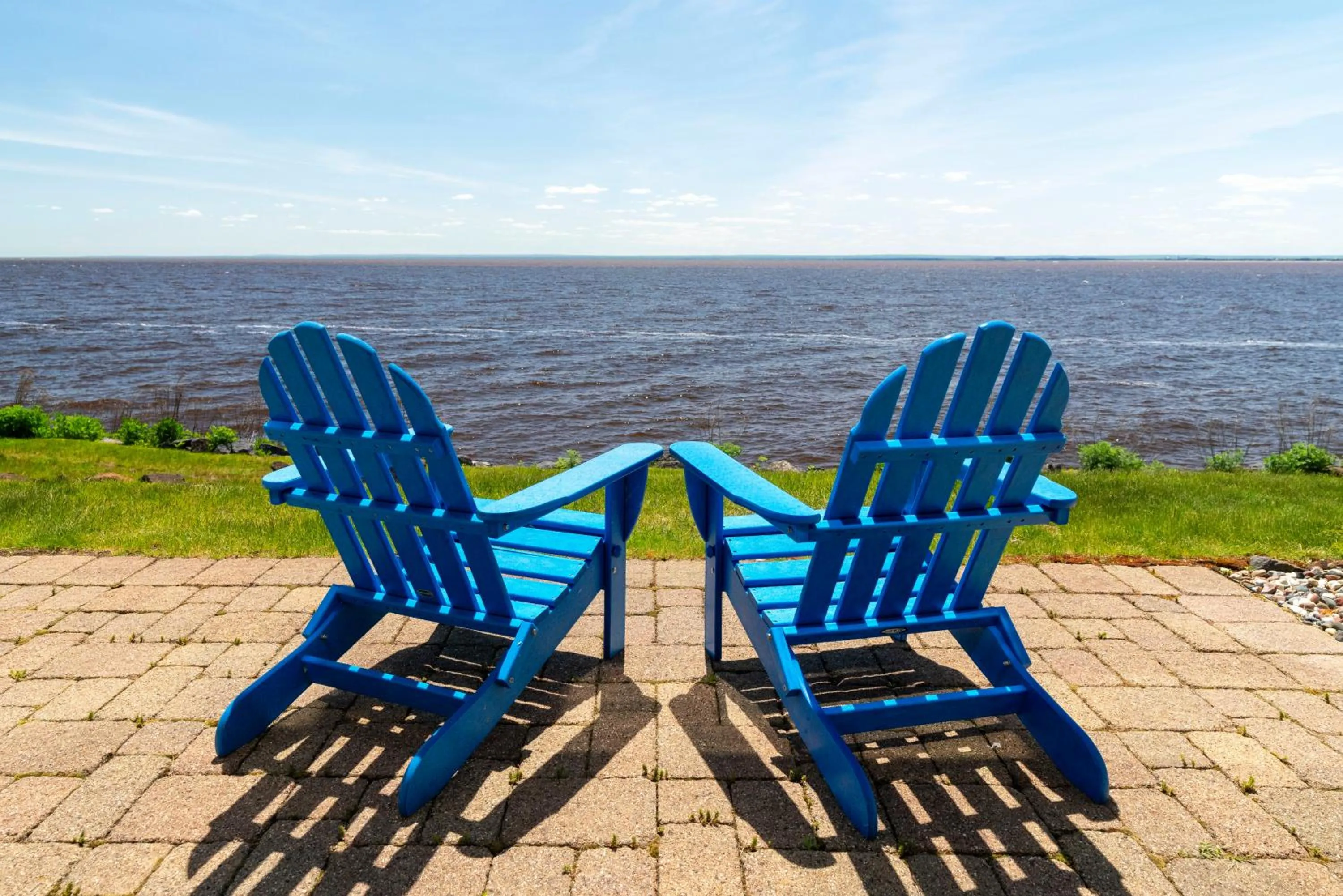 Seating area in Beacon Pointe on Lake Superior