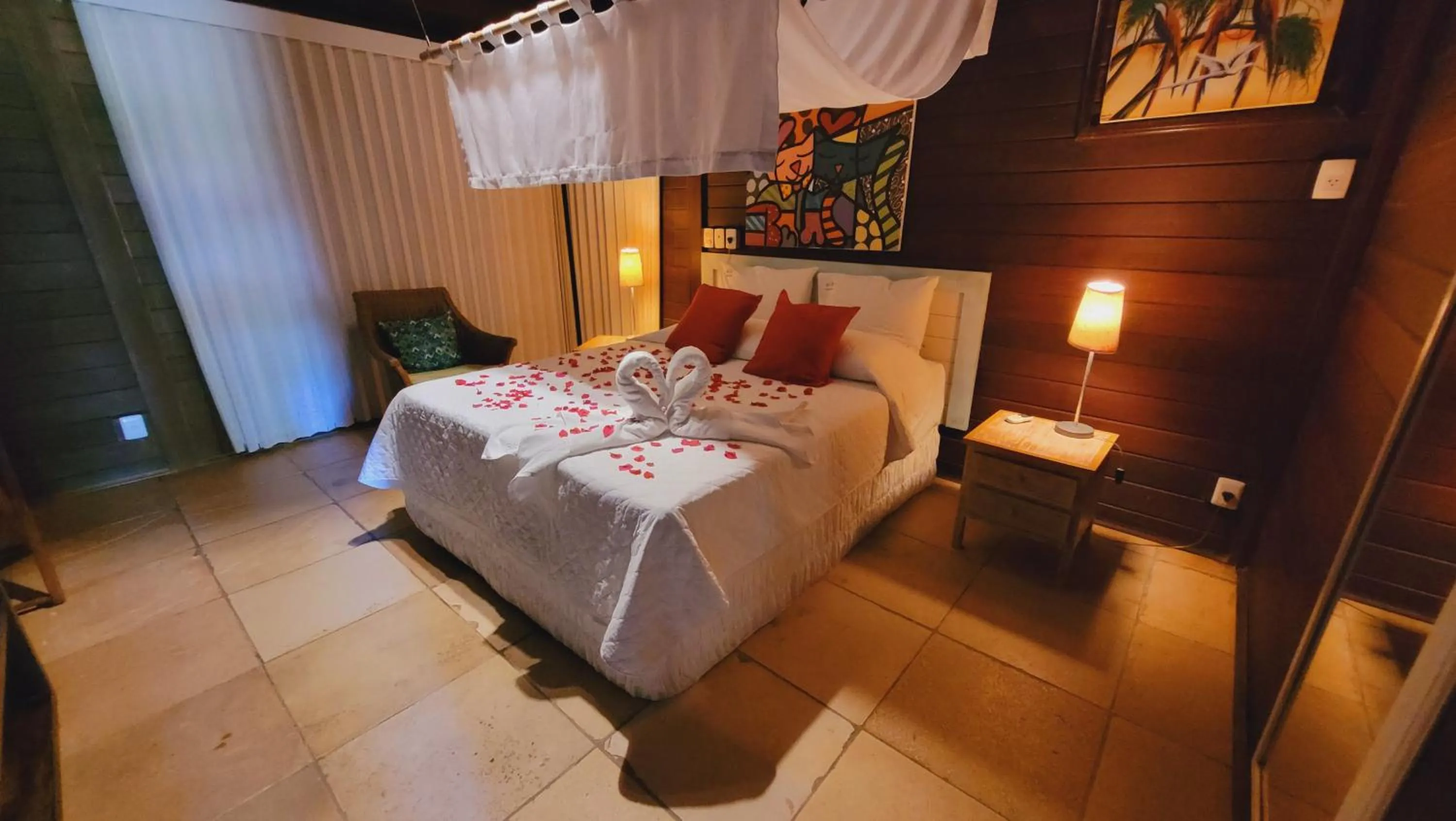 Bed in Siri Paraiso Hotel