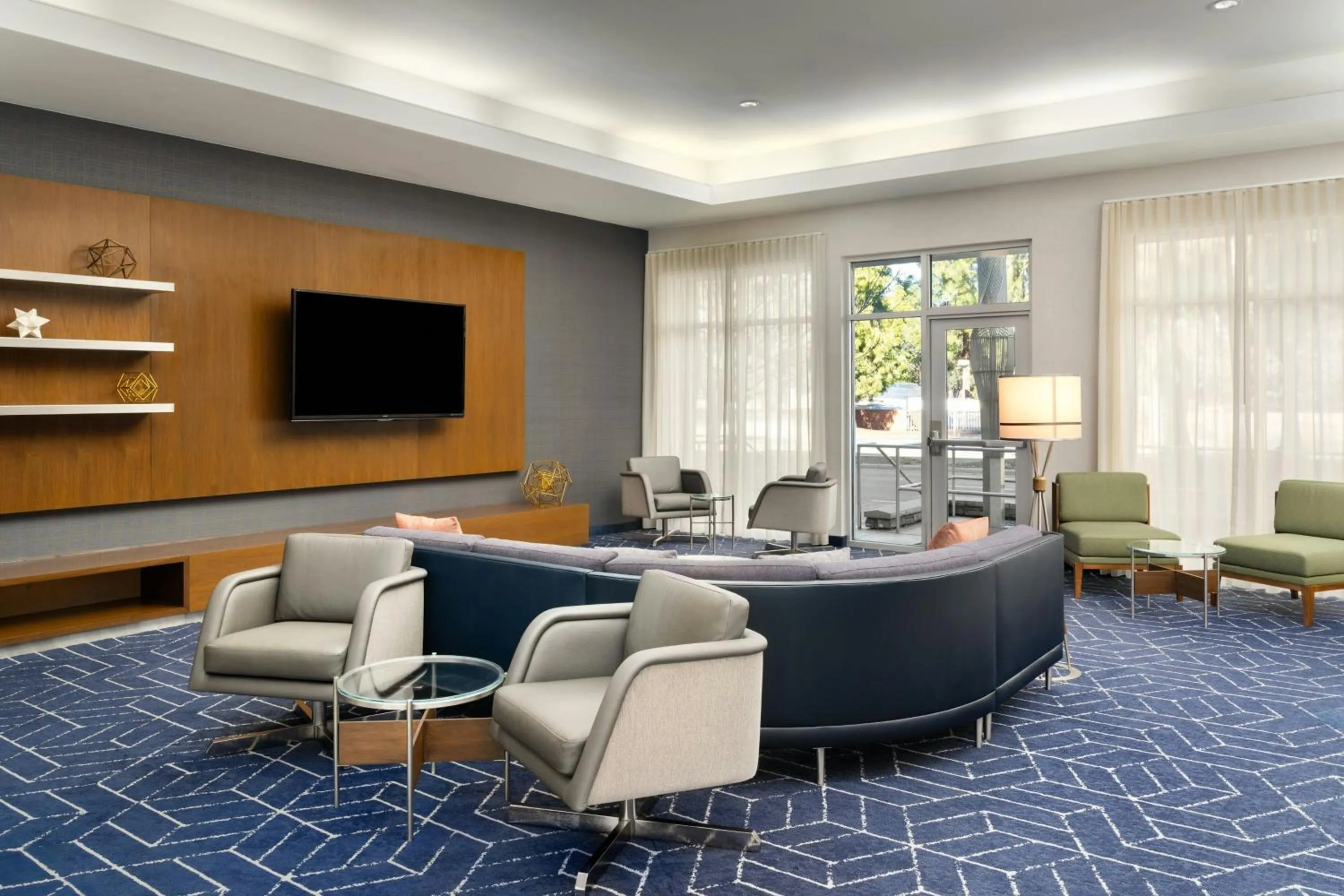 Lobby or reception in Courtyard by Marriott Sunnyvale Silicon Valley