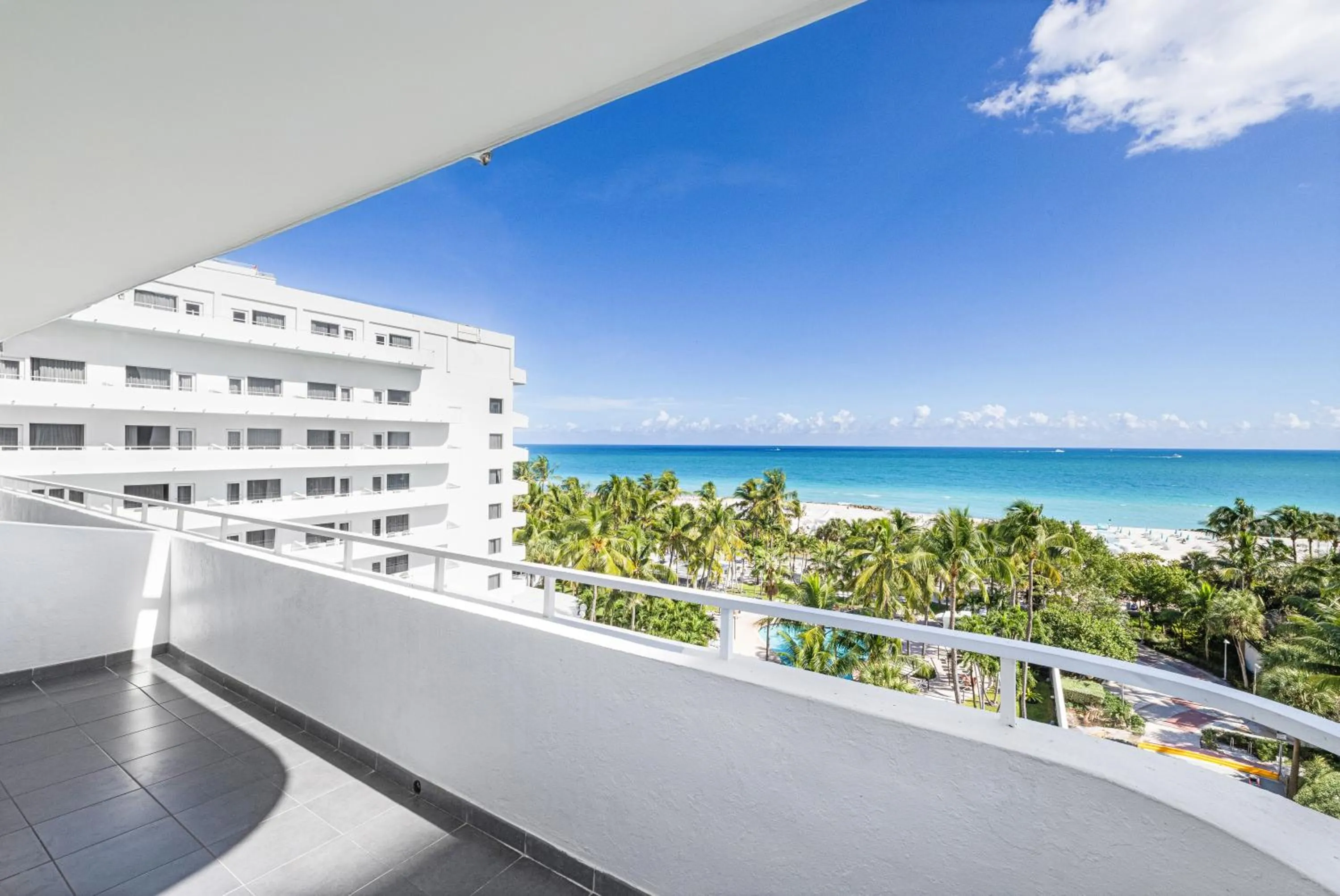 Balcony/Terrace in Riu Plaza Miami Beach