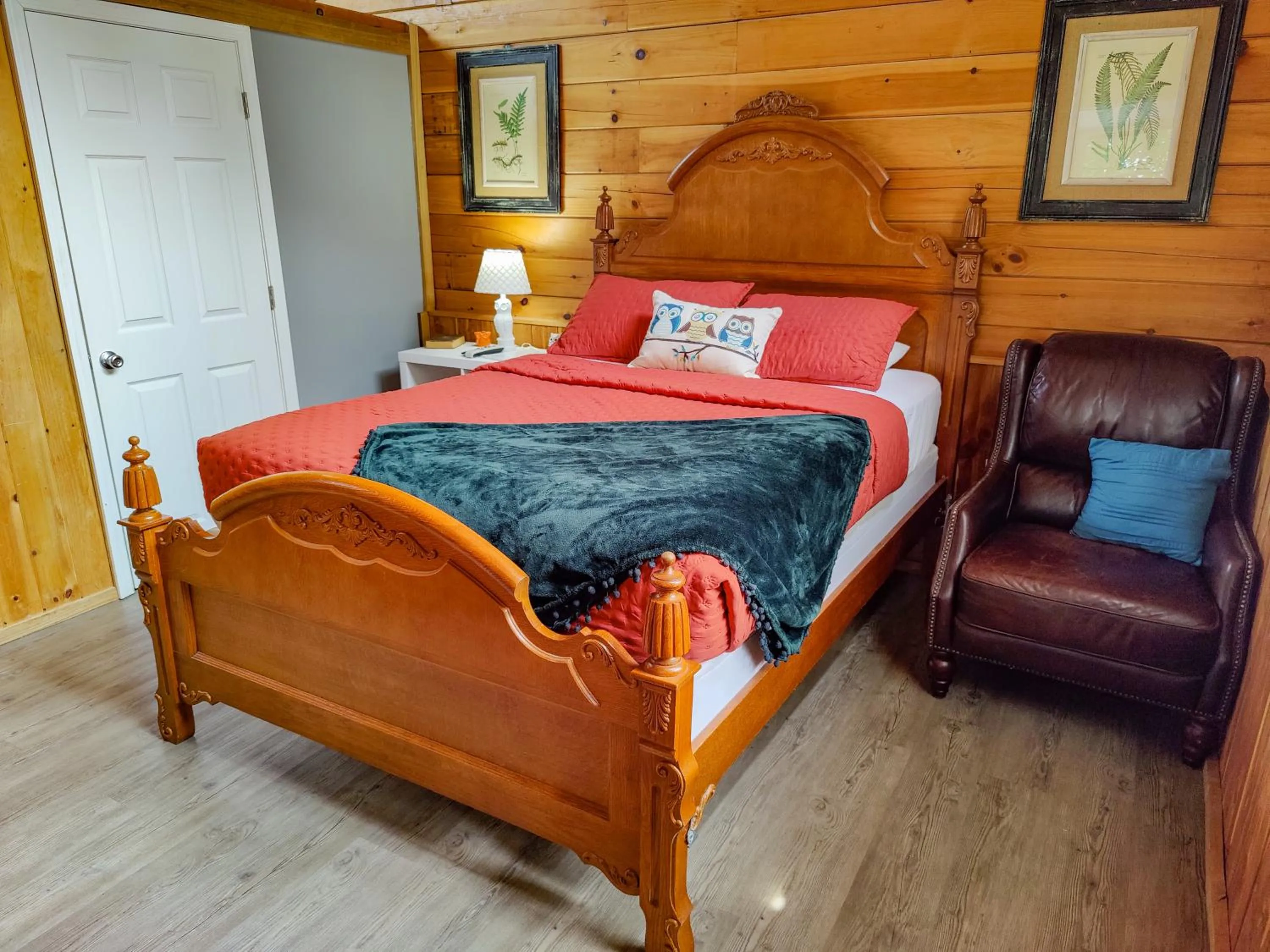 Bed in Kozy Haven Log Cabin Rentals