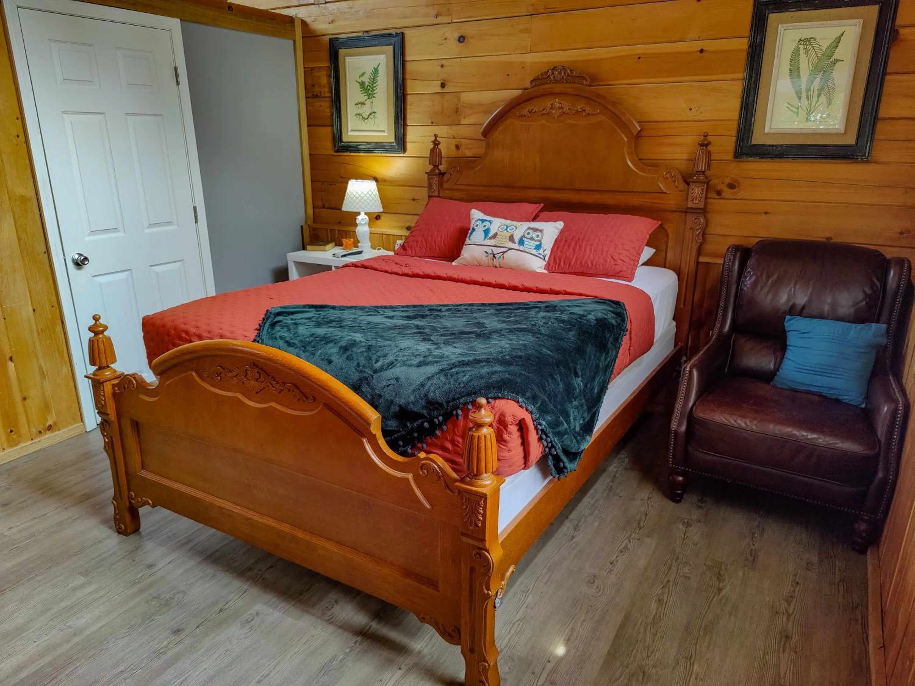Bed in Kozy Haven Log Cabin Rentals