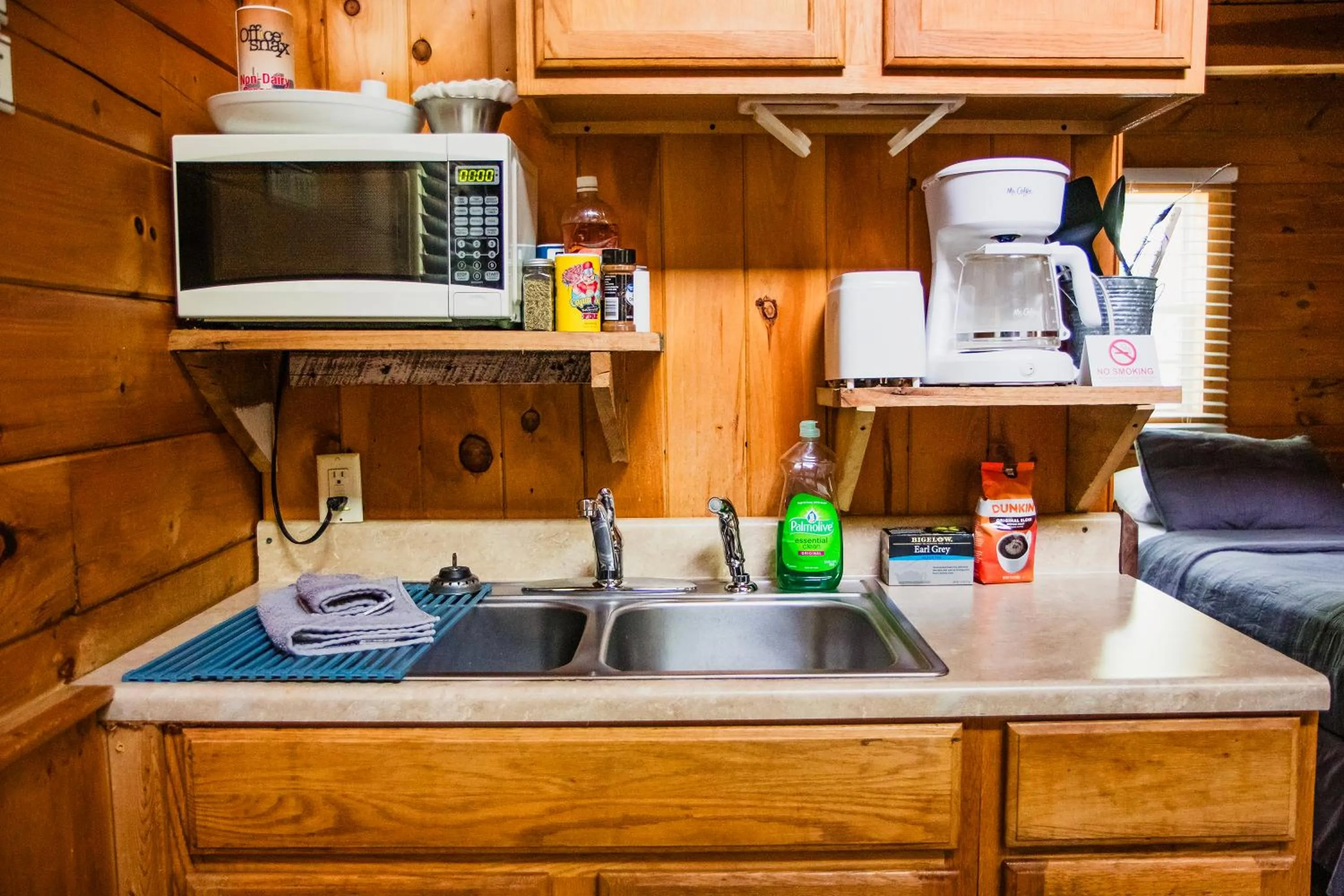 Coffee/tea facilities in Kozy Haven Log Cabin Rentals