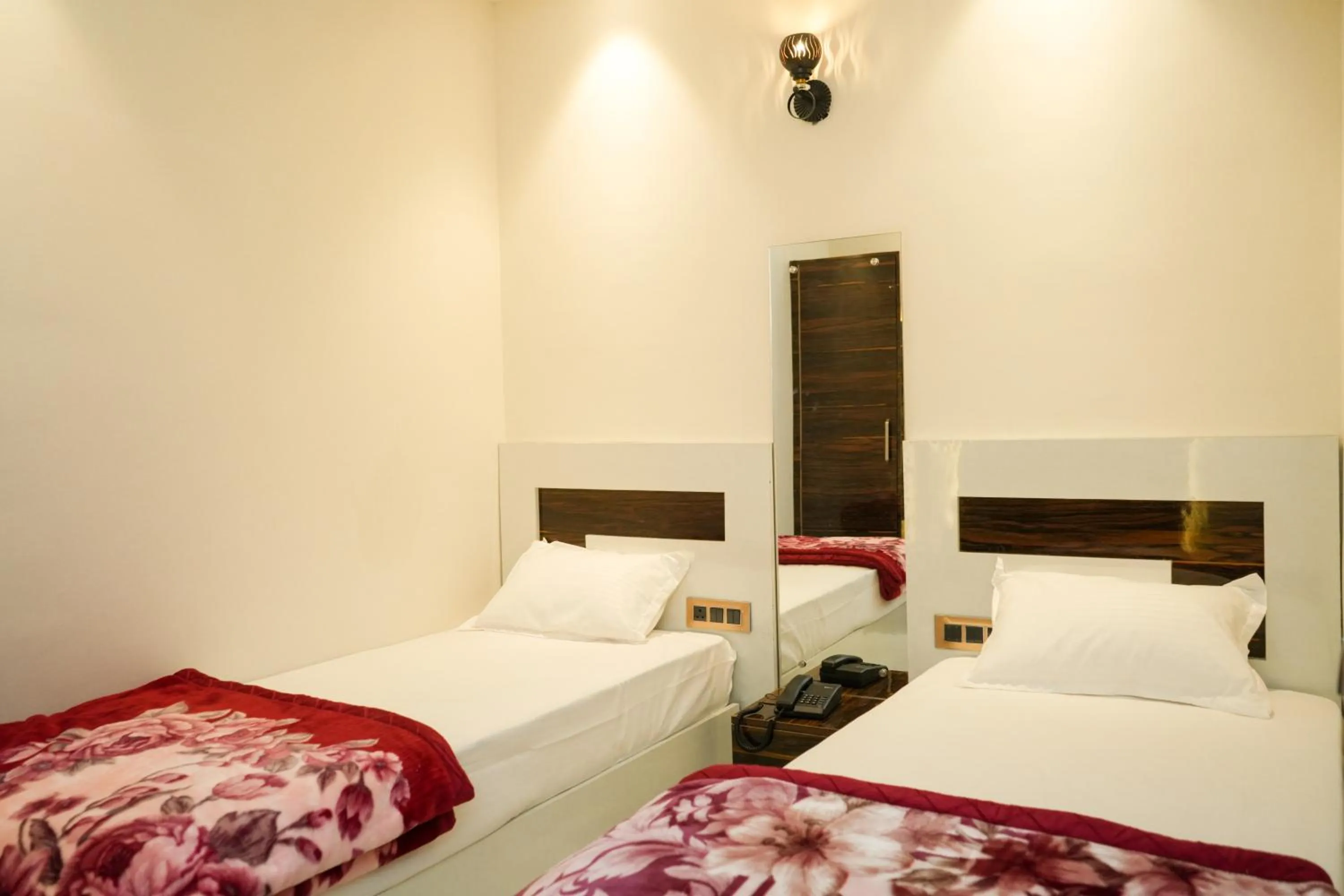 Bed in Hotel Katani Inn