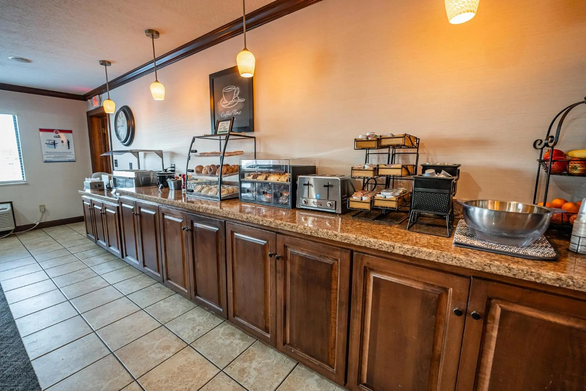 Christopher Inn and Suites