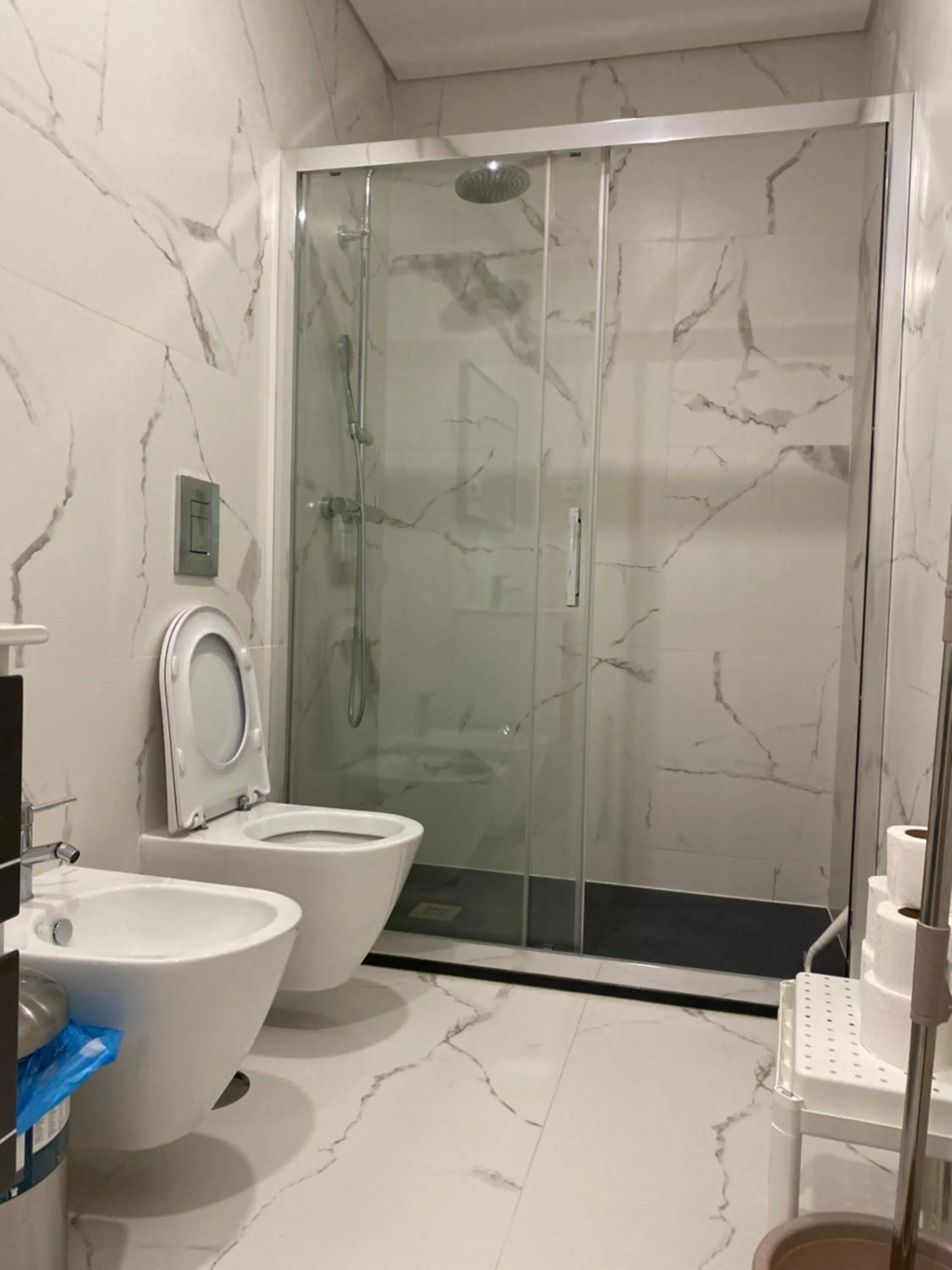 Shower in Casa Augusta 4