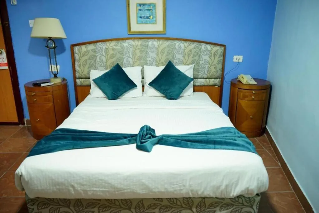 Bedroom, Bed in Conord Hotel