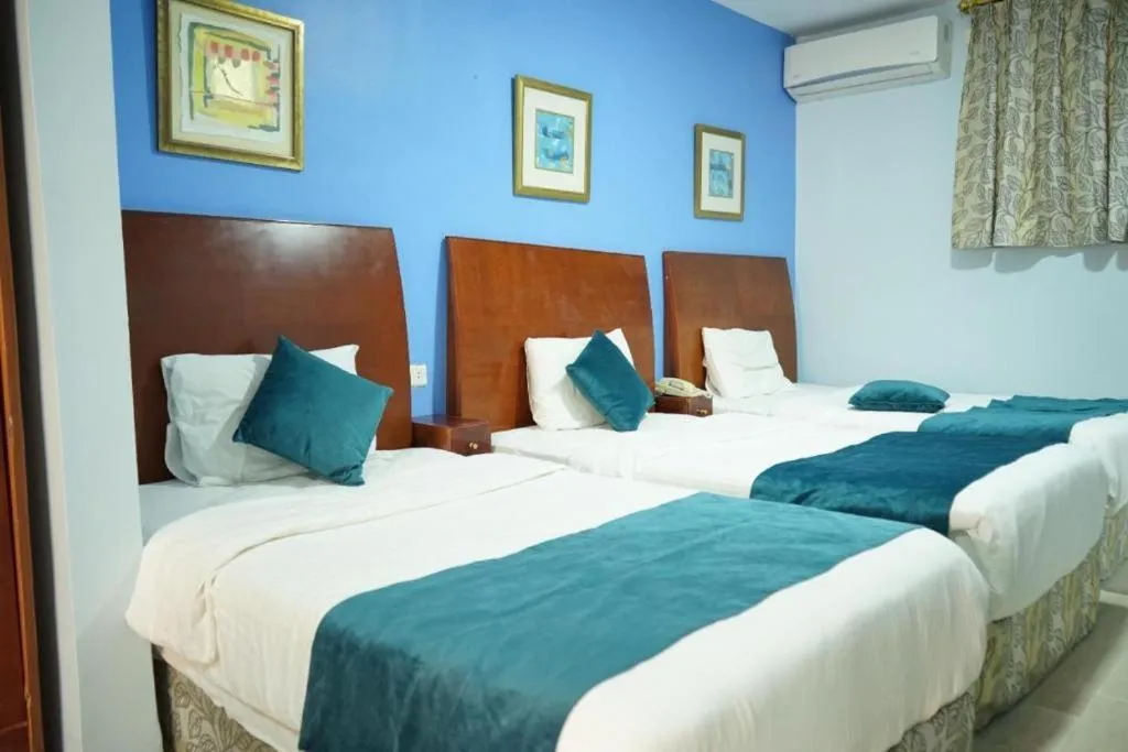 Bedroom, Bed in Conord Hotel