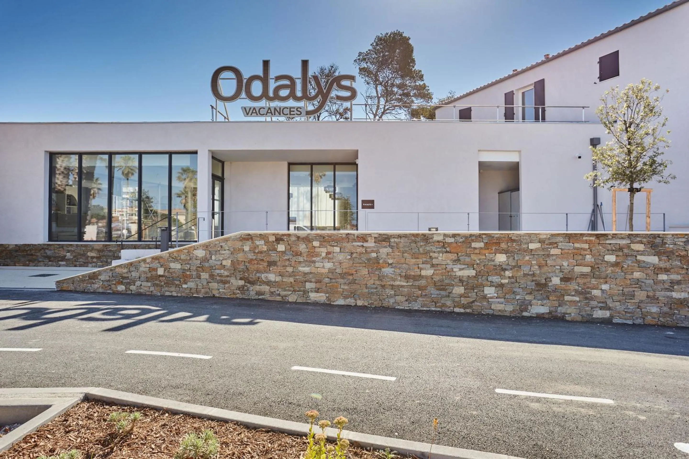 Property building in Résidence Odalys Riviera