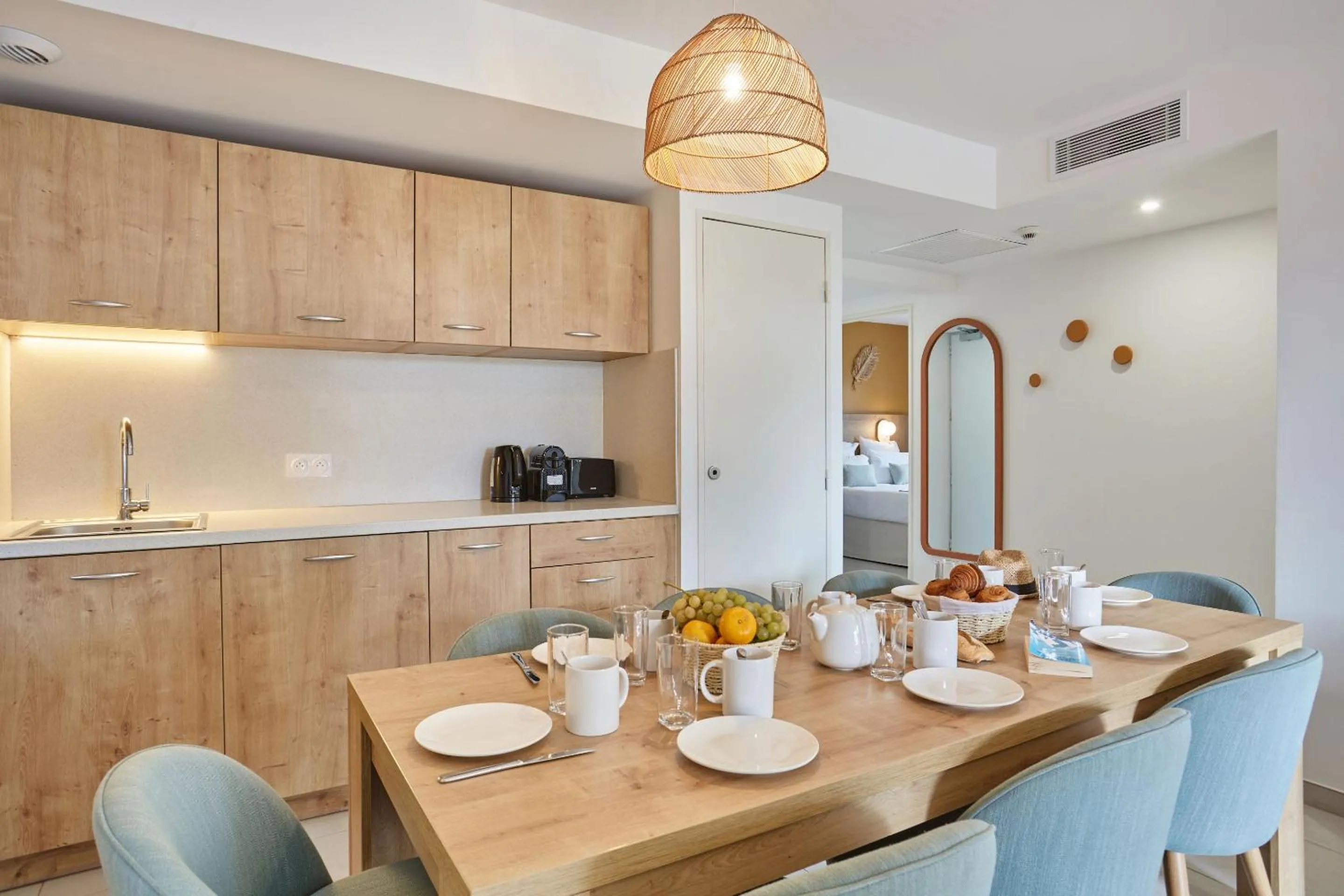 Dining area in Résidence Odalys Riviera