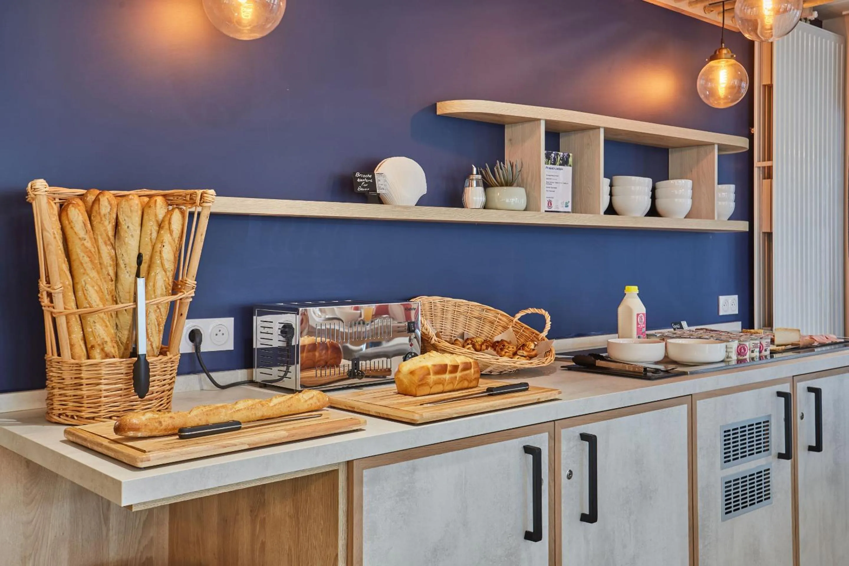 Buffet breakfast in Résidence Odalys L'Orée du Parc