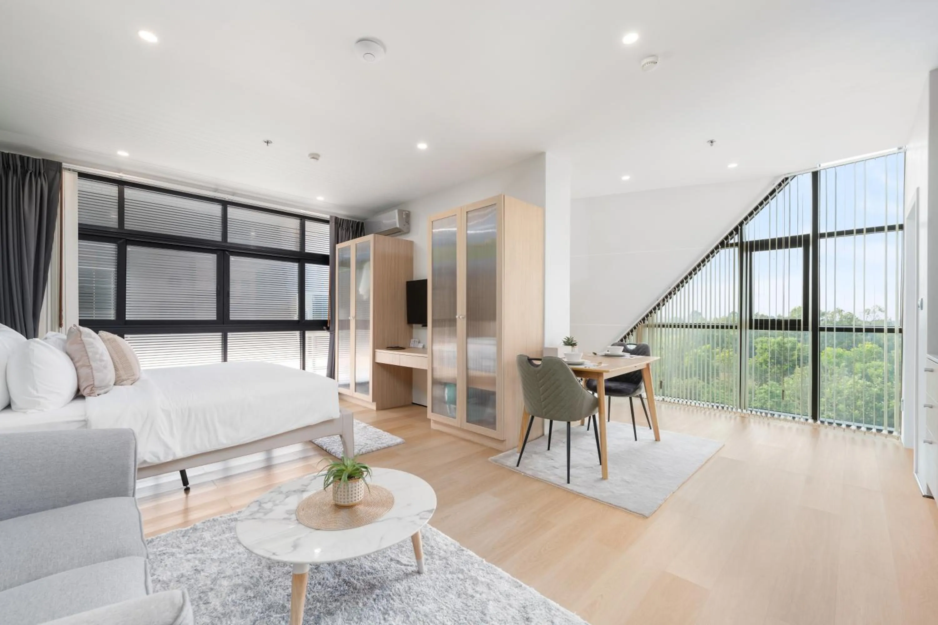 Bed in Naka-Raj Escape Hotel