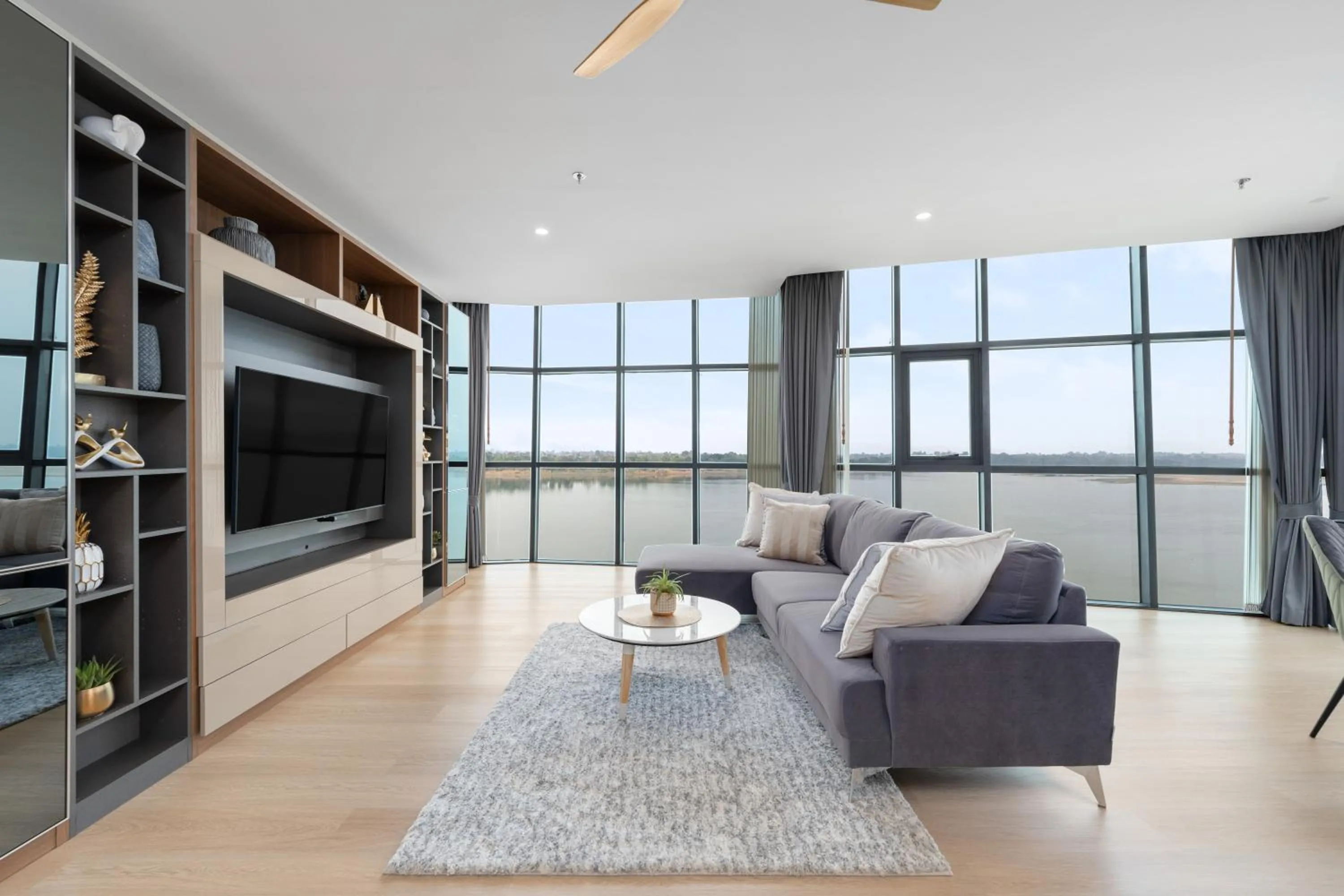 TV and multimedia in Naka-Raj Escape Hotel