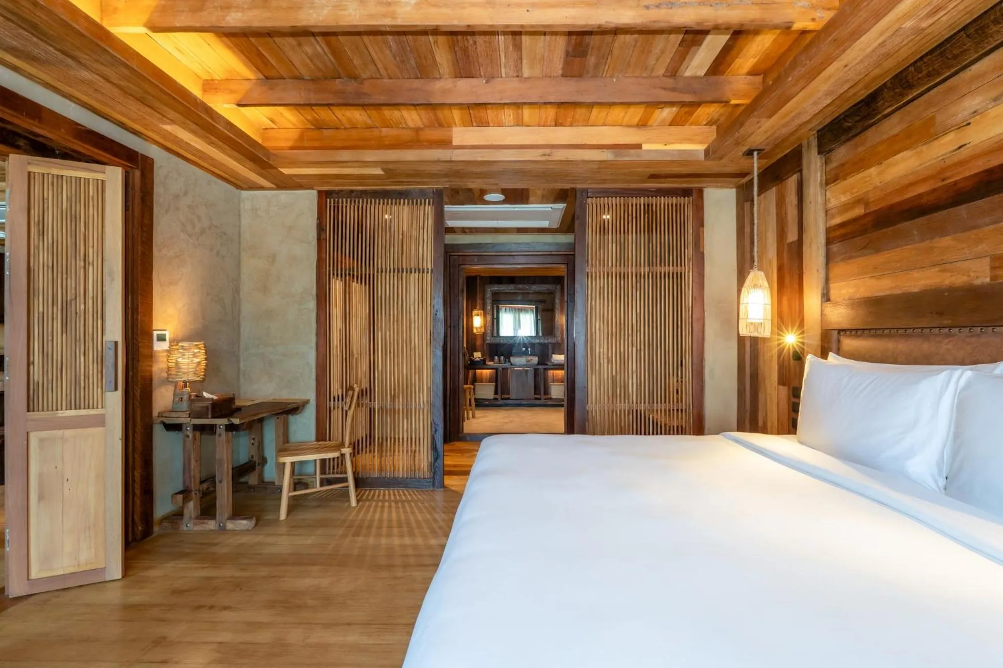 Photo of the whole room, Bed in Vignette Collection Dinso Resort & Villas Ko Chang by IHG