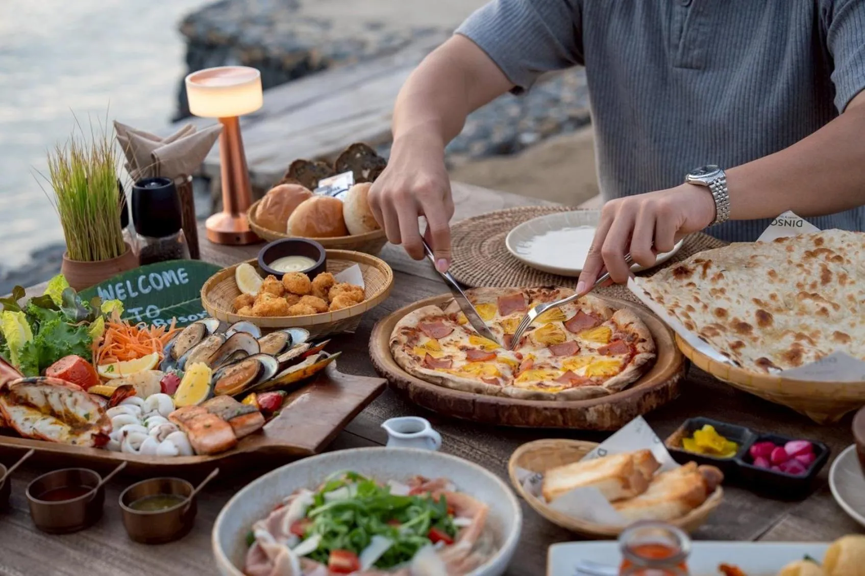 Restaurant/places to eat in Vignette Collection Dinso Resort & Villas Ko Chang by IHG