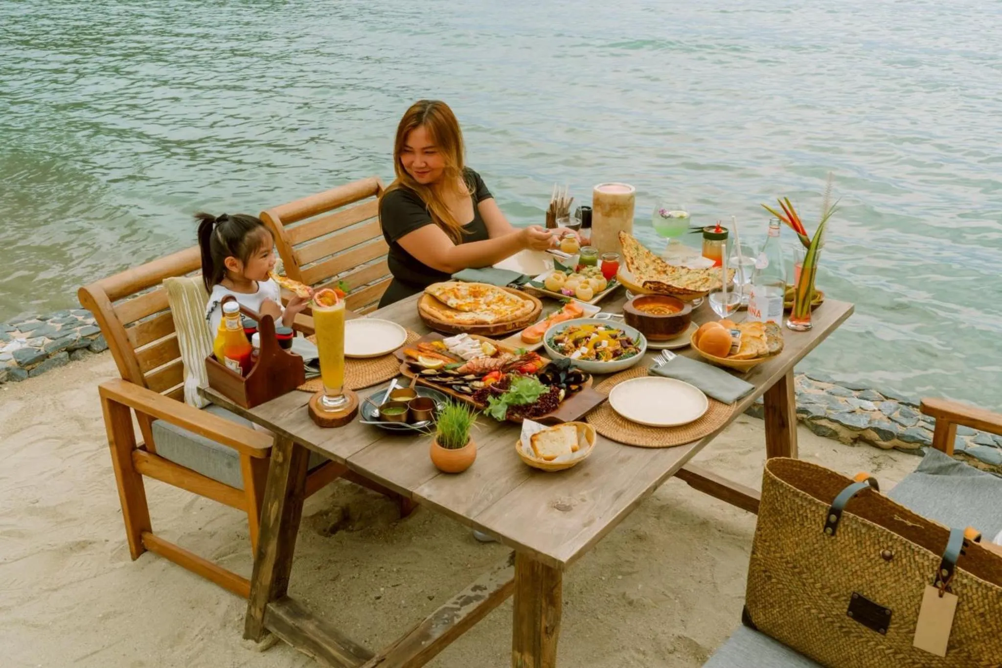 Restaurant/places to eat in Vignette Collection Dinso Resort & Villas Ko Chang by IHG