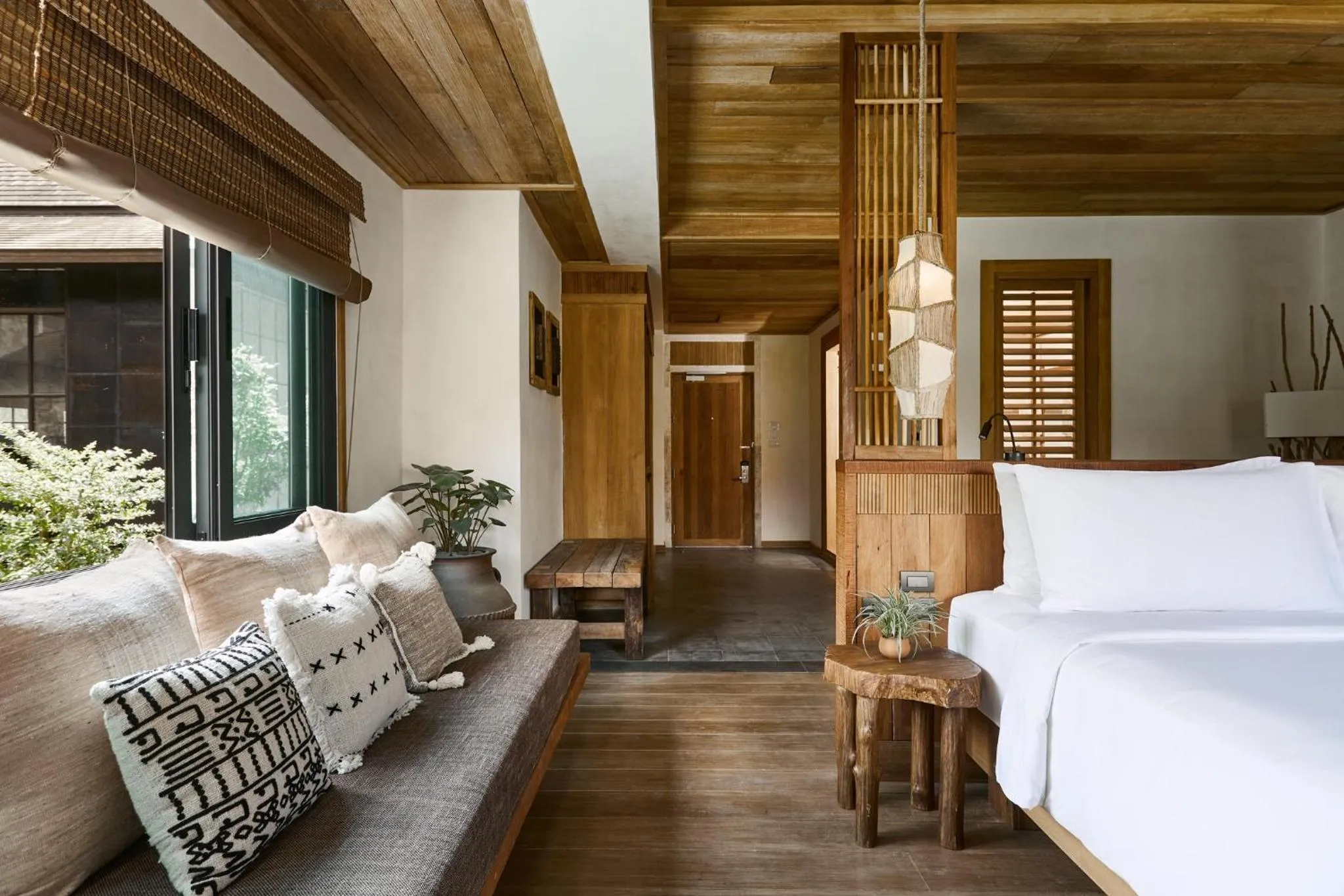 Photo of the whole room, Bed in Vignette Collection Dinso Resort & Villas Ko Chang by IHG