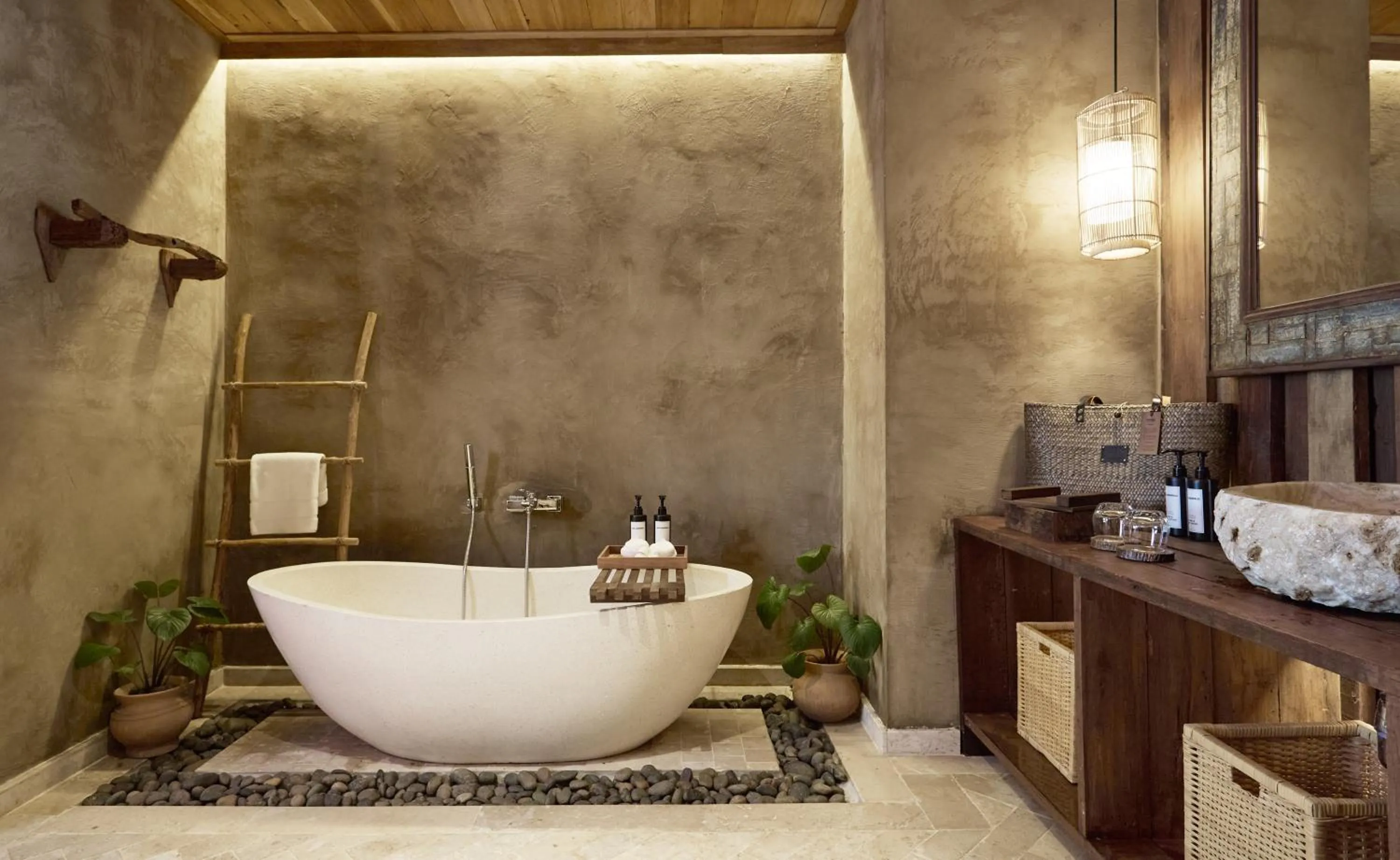Bathroom in Vignette Collection Dinso Resort & Villas Ko Chang by IHG