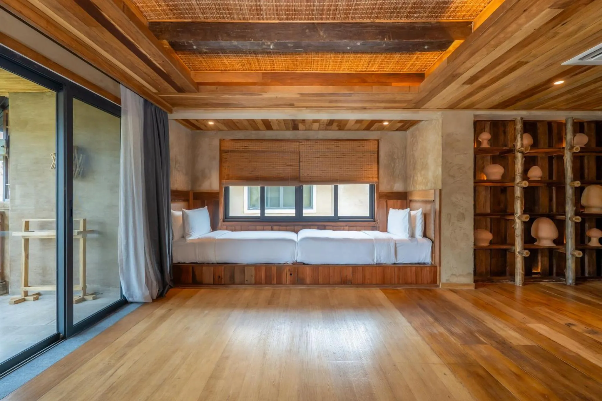 Photo of the whole room, Bed in Vignette Collection Dinso Resort & Villas Ko Chang by IHG