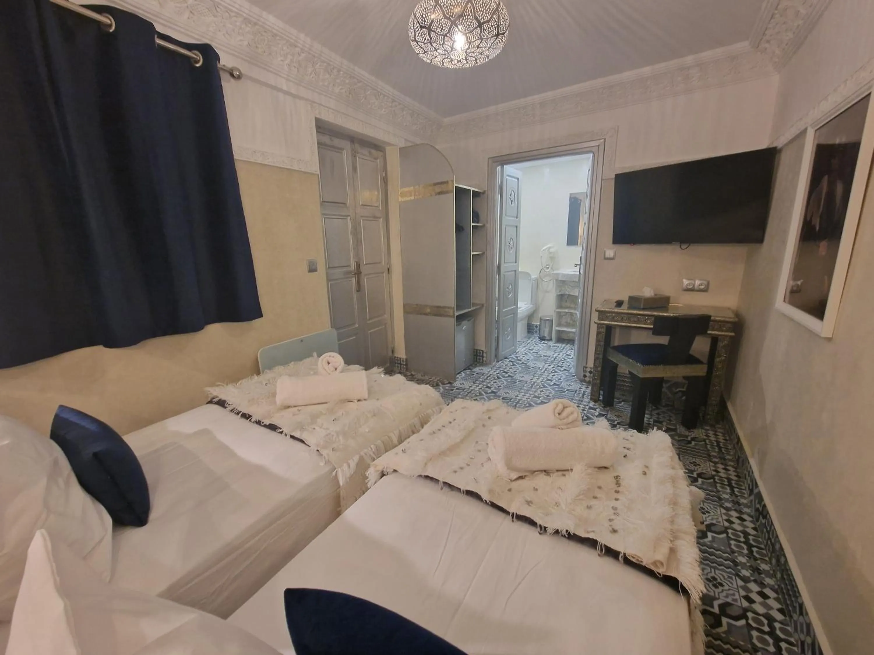 Bed in Riad Explore - Marrakech Medina Boutique Guest House