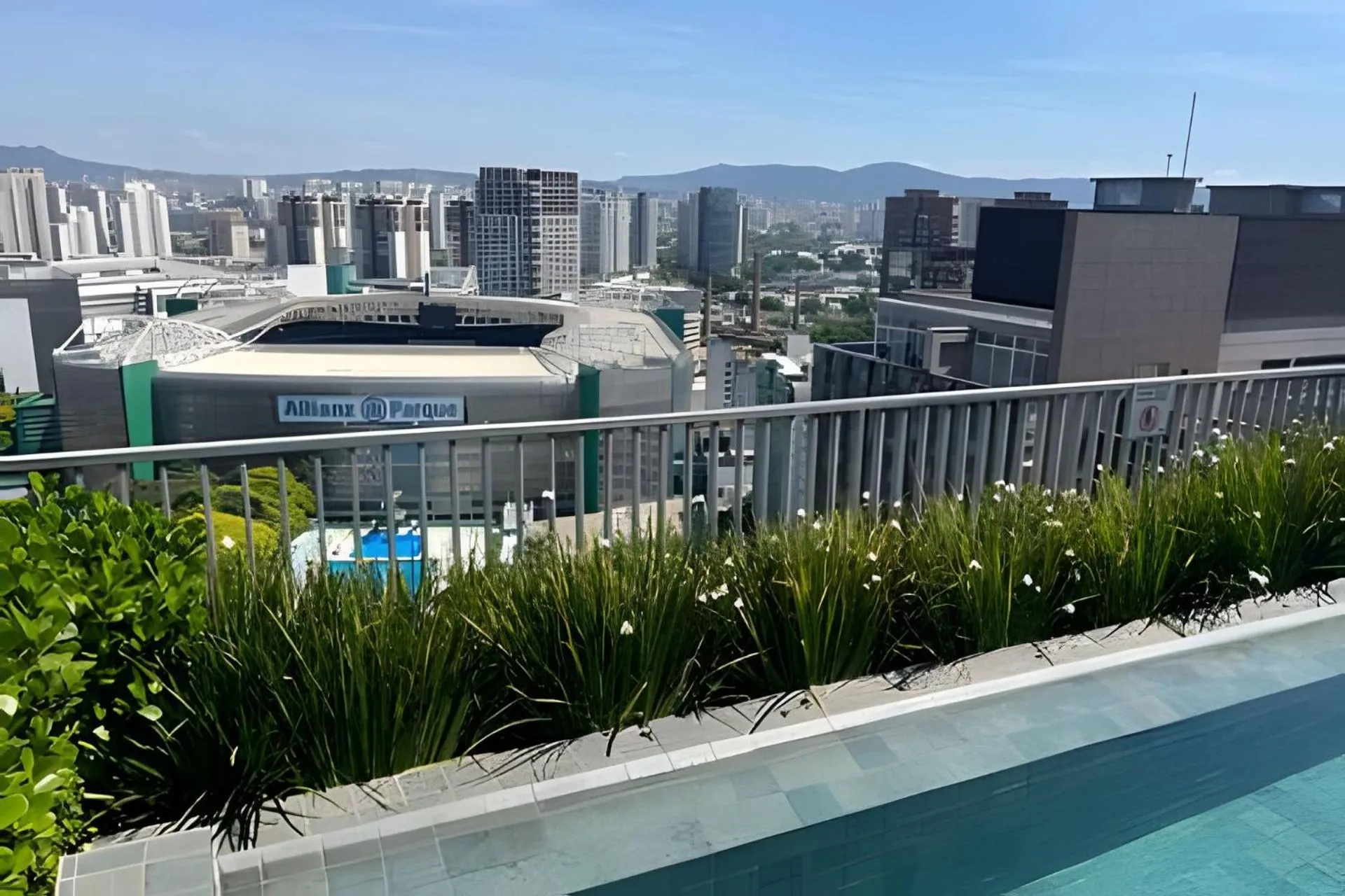 Apartamentos em frente ao Allianz Parque