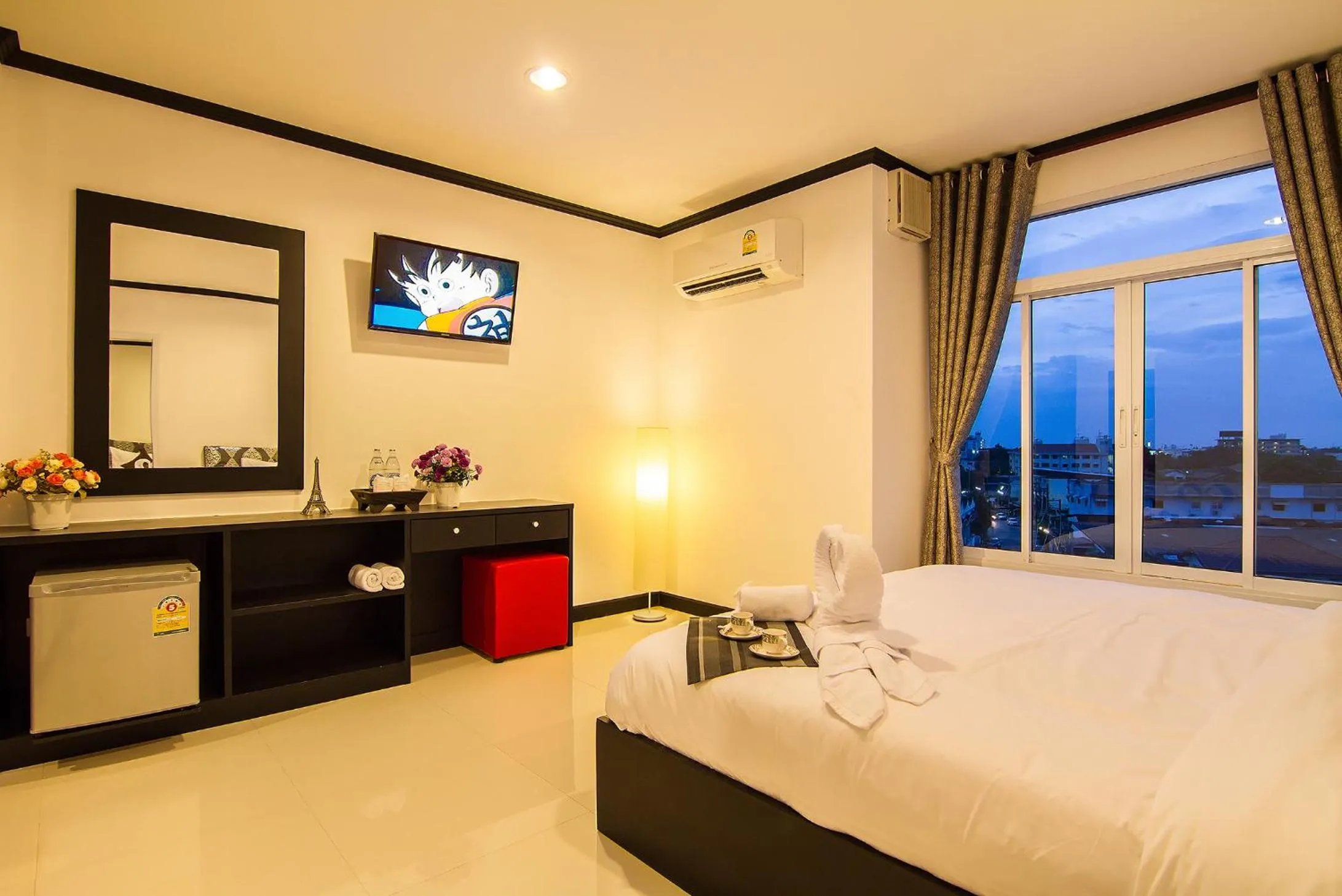 Photo of the whole room, Bed in Leelawadee Grand Hotel