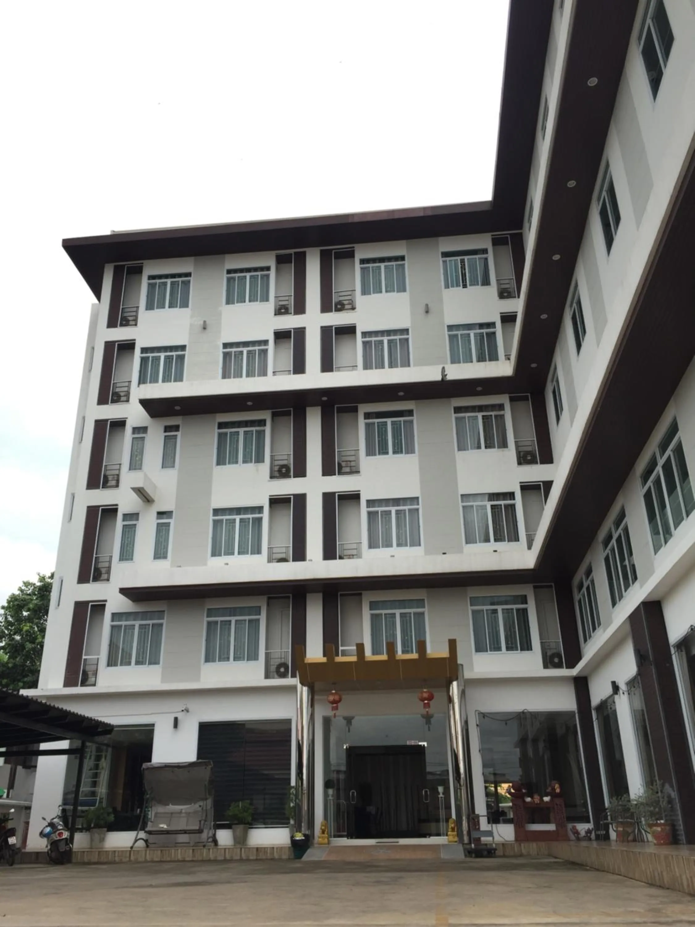 Leelawadee Grand Hotel