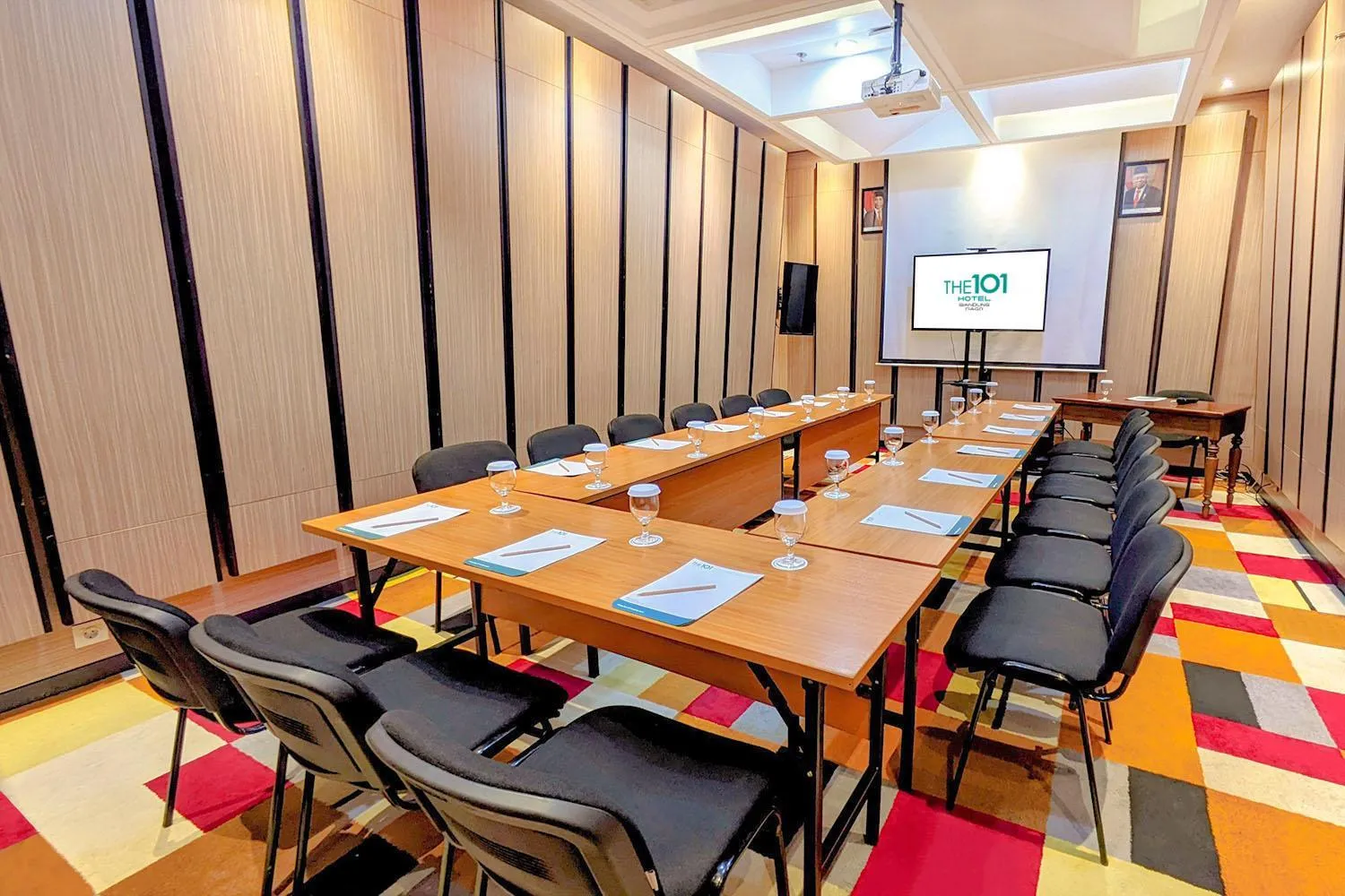 Meeting/conference room in THE 1O1 Bandung Dago