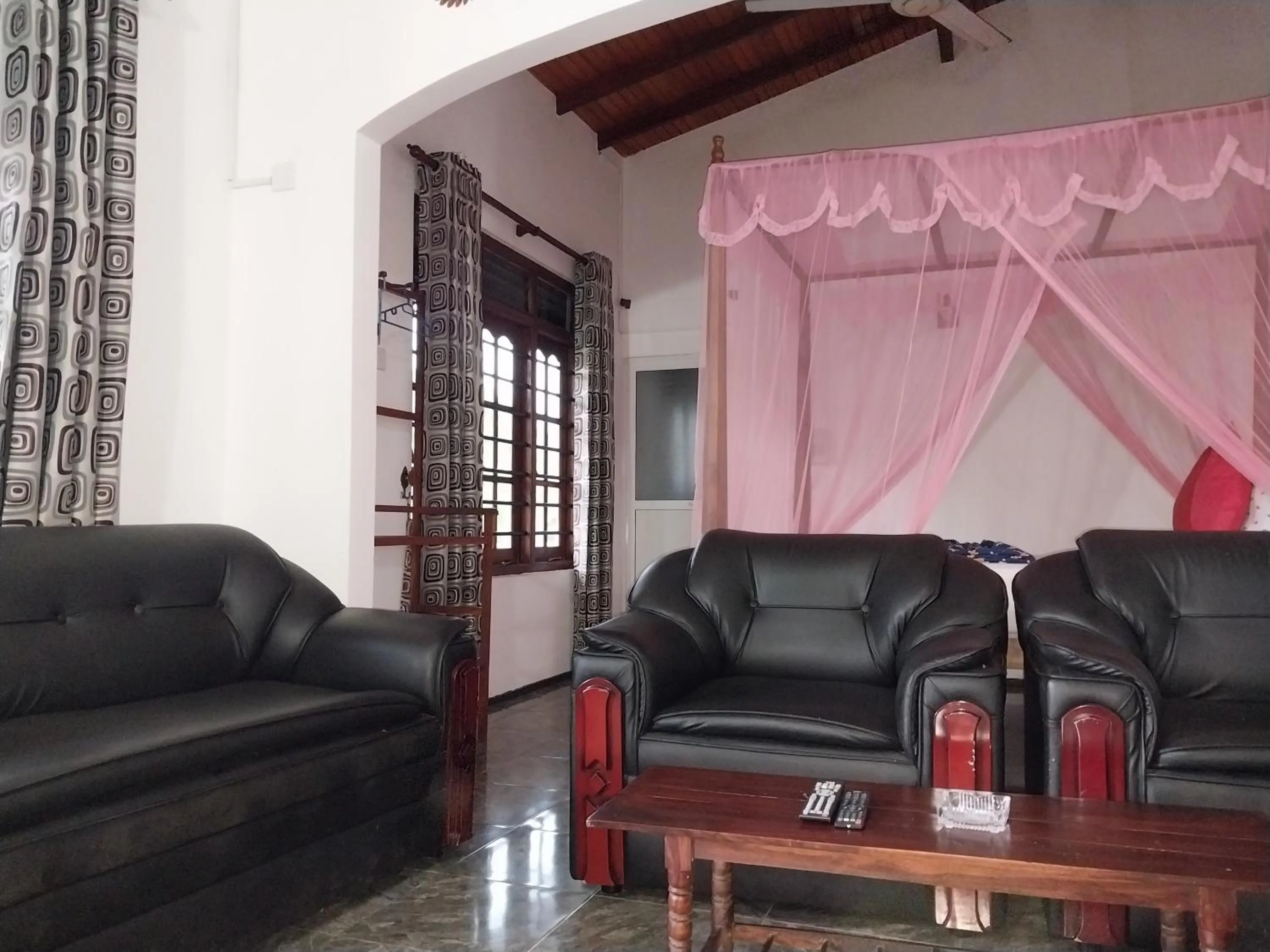 Happy Night Holiday Inn