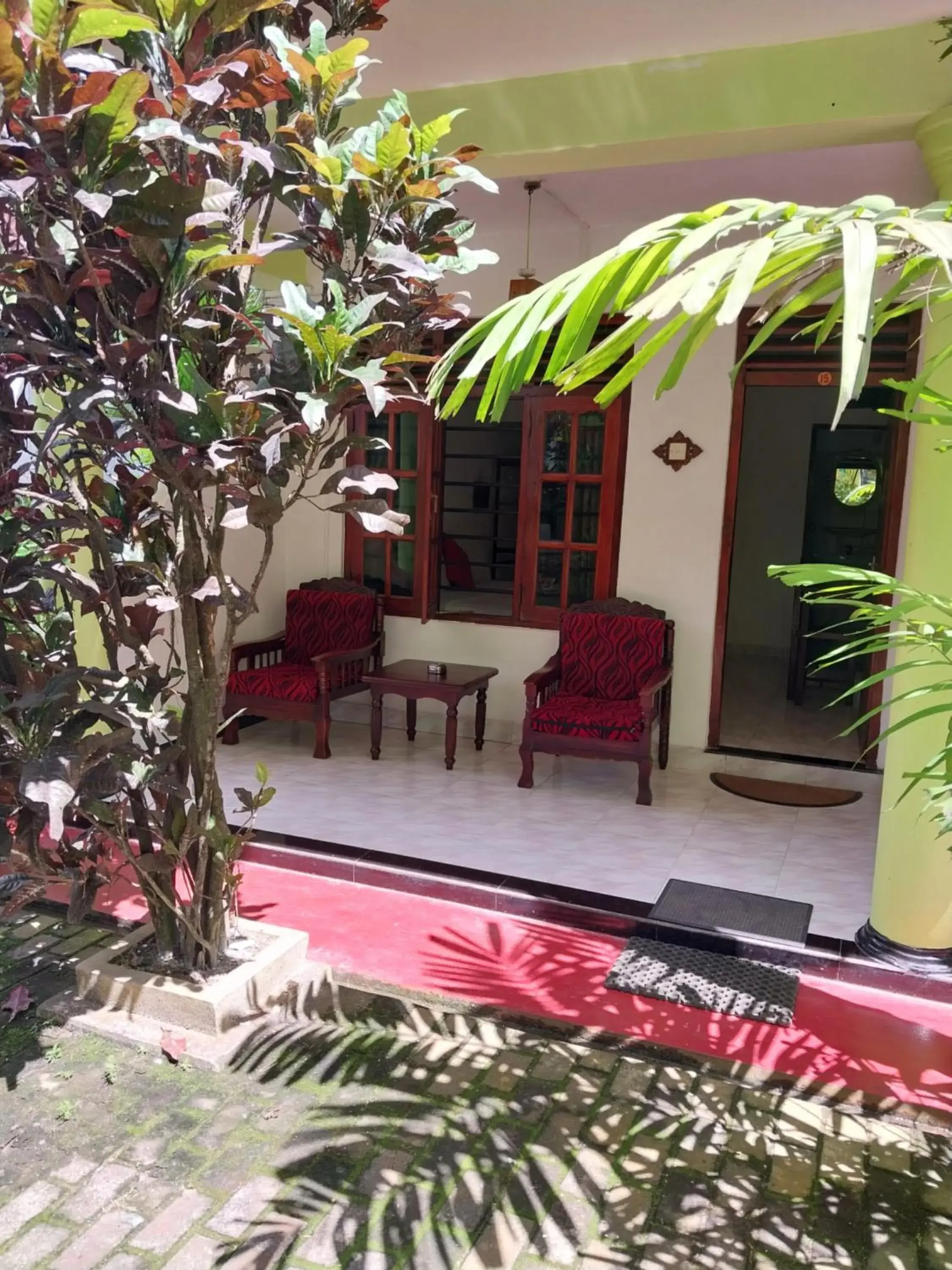 Double Room with Balcony in Happy Night Holiday Inn Double Room with Balcony in Happy Night Holiday Inn