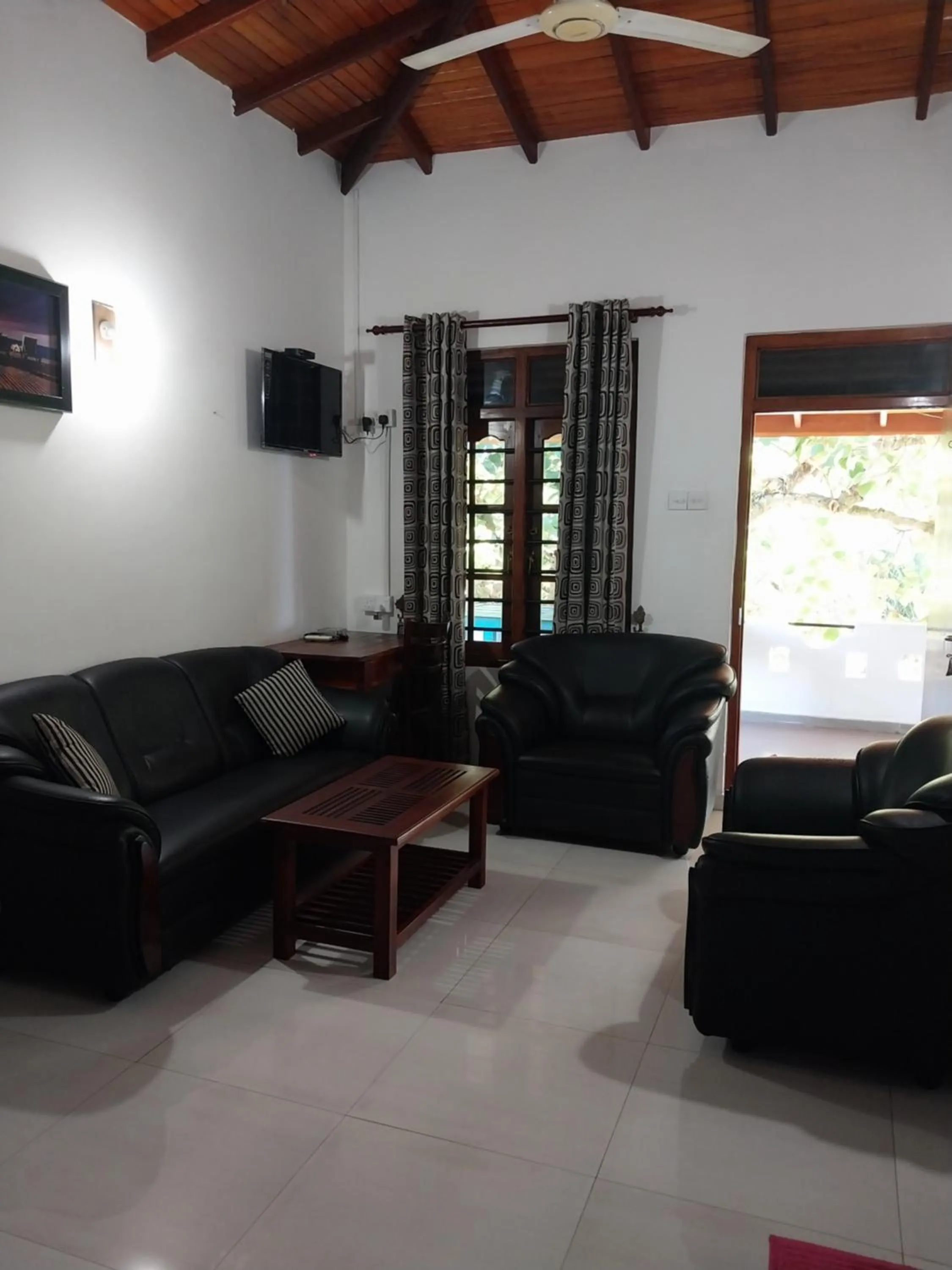 Happy Night Holiday Inn