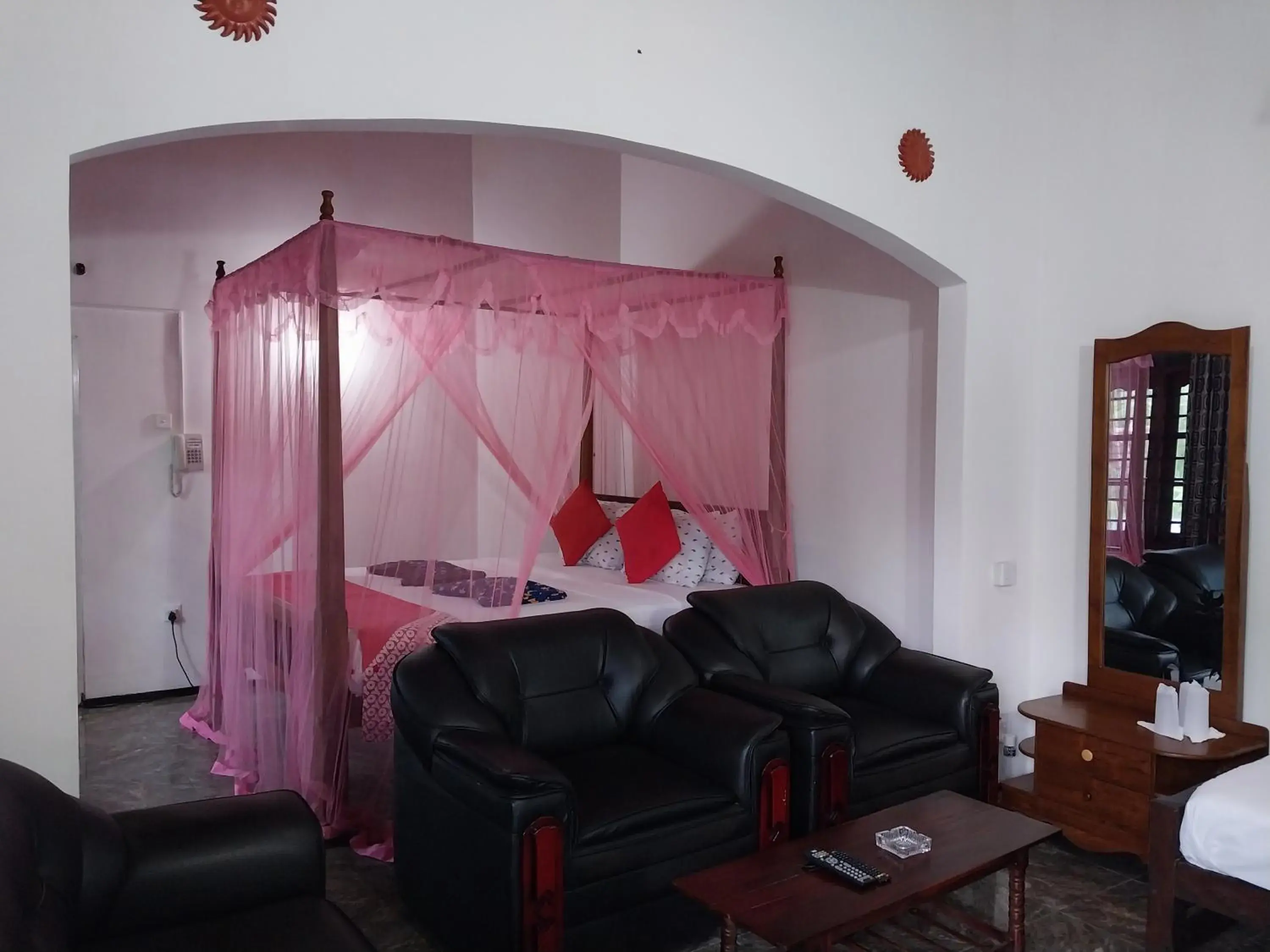 Deluxe Triple Room in Happy Night Holiday Inn Deluxe Triple Room in Happy Night Holiday Inn