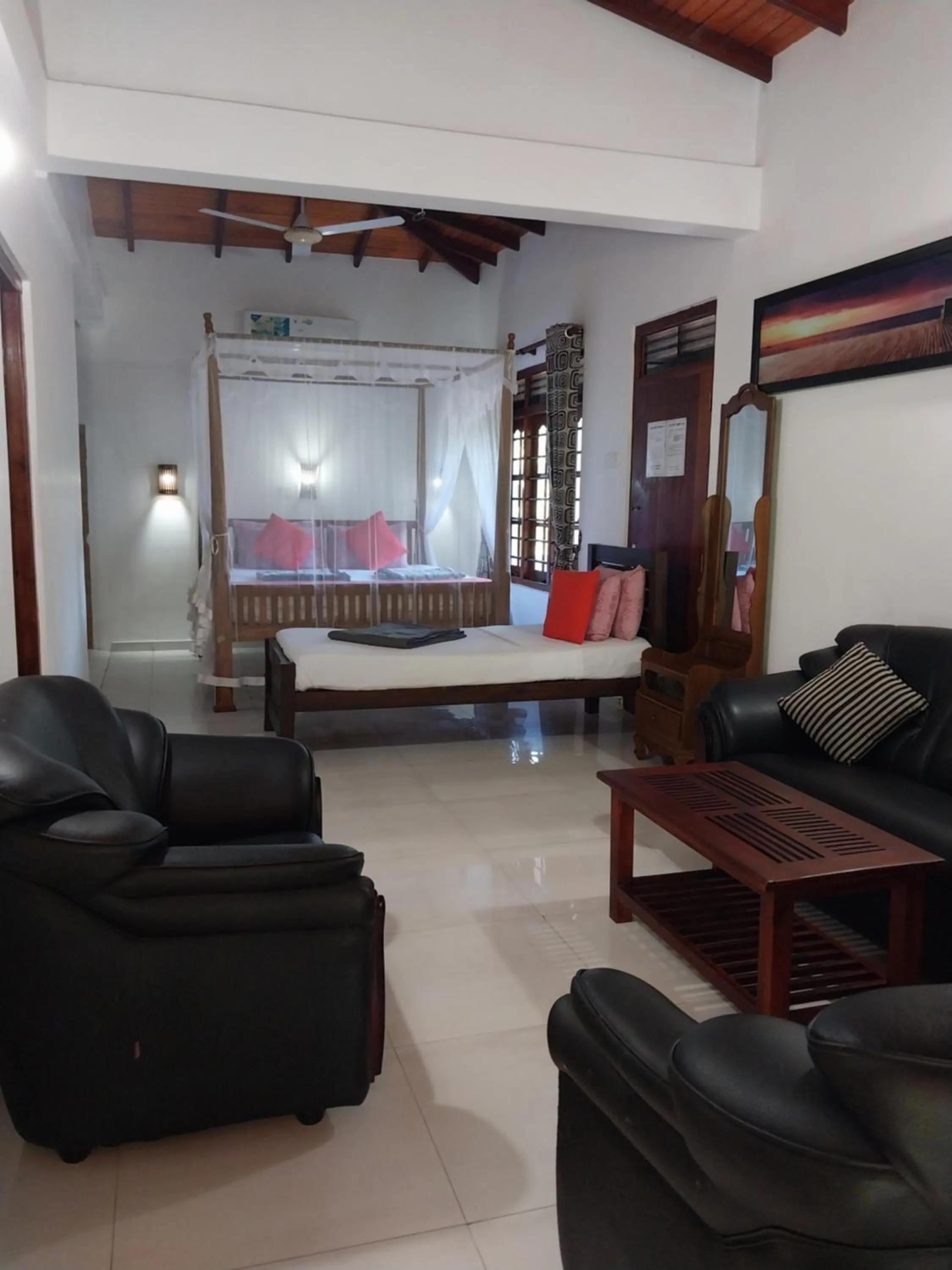 Happy Night Holiday Inn