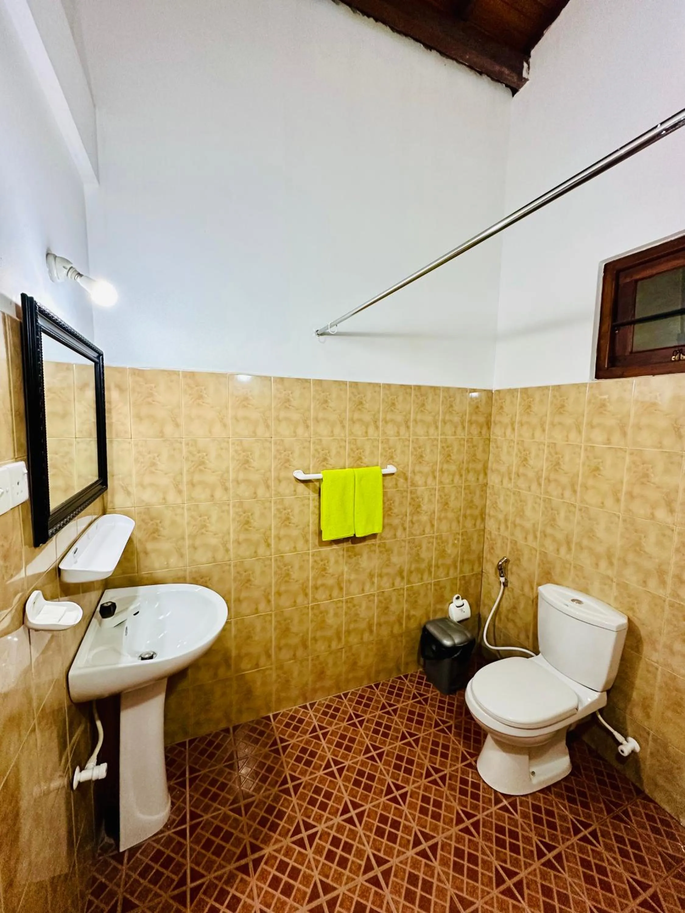 Happy Night Holiday Inn