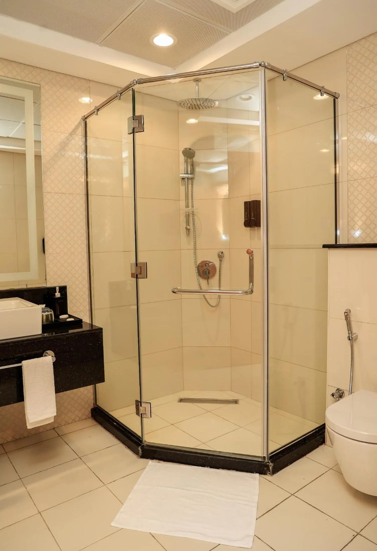 Shower in Best Western Premier M Four Hotel