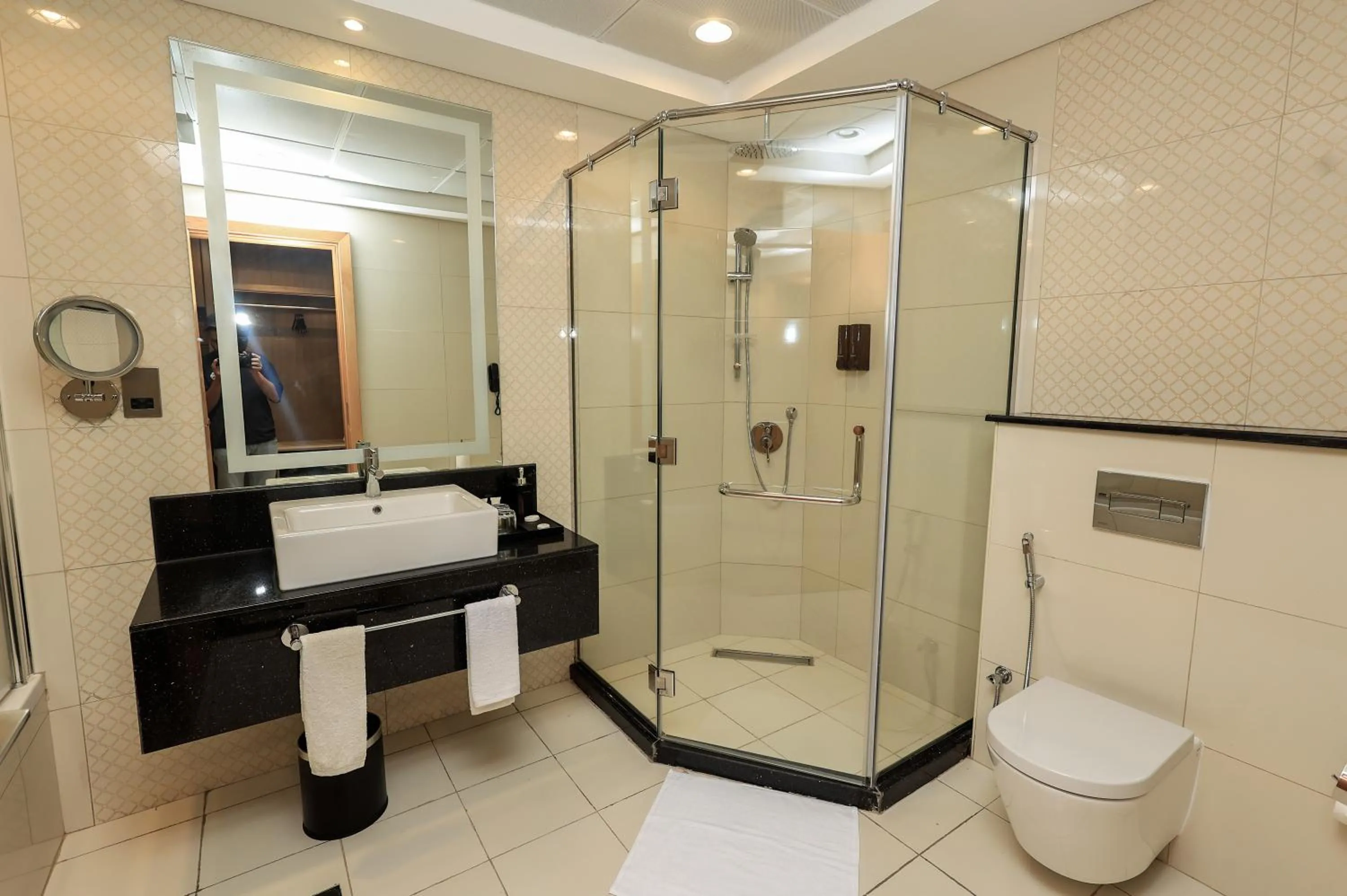 Shower in Best Western Premier M Four Hotel