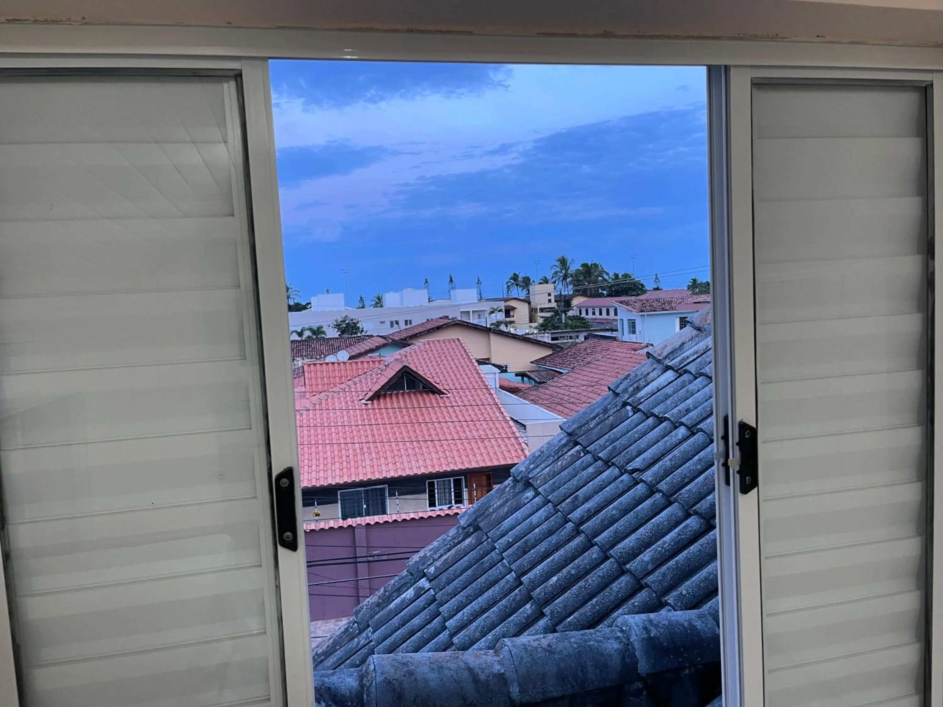 Day in Surfside Suites