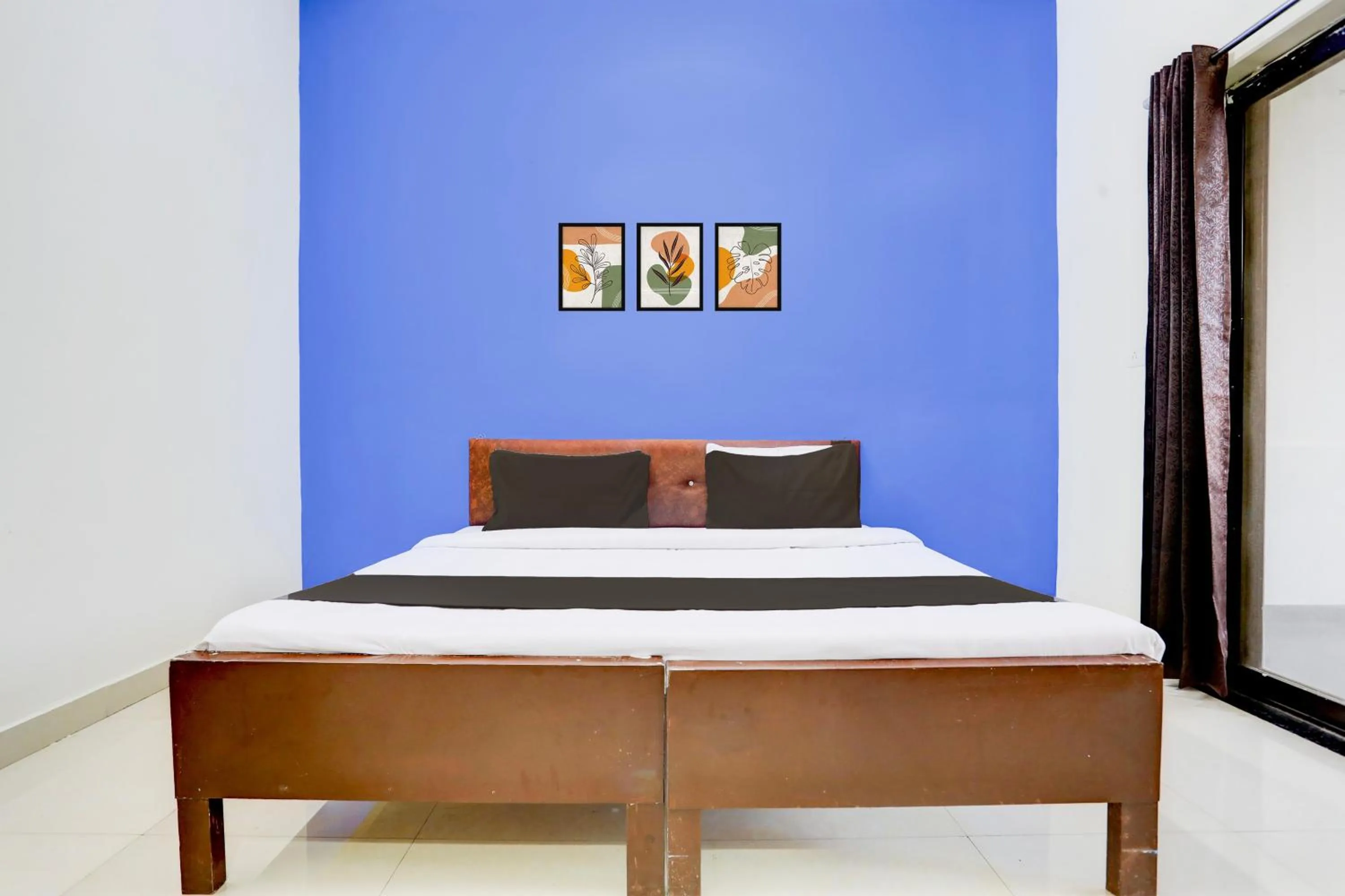 Bedroom in Hotel O Shree Mayaa