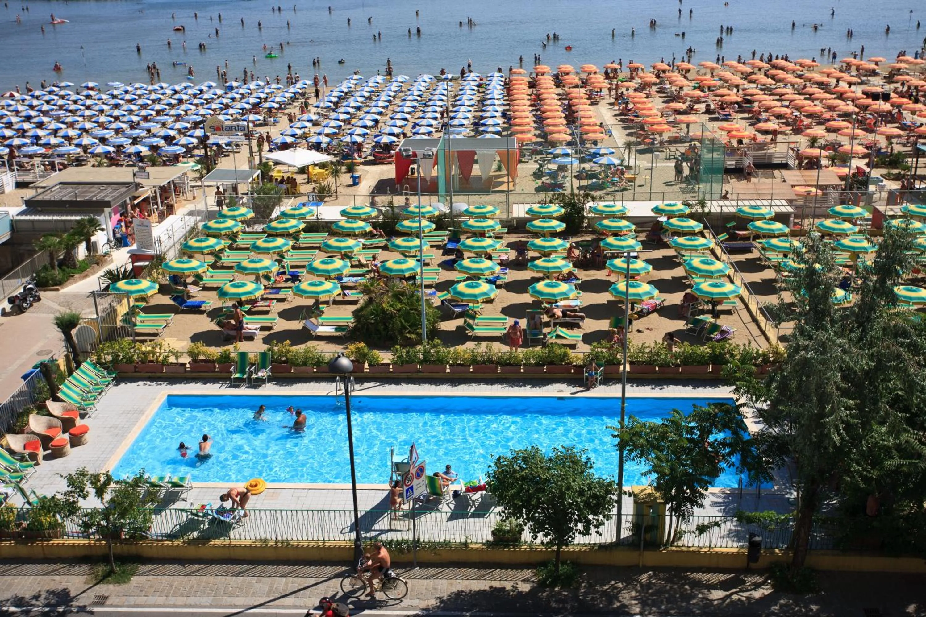 Day in Hotel Holiday Park