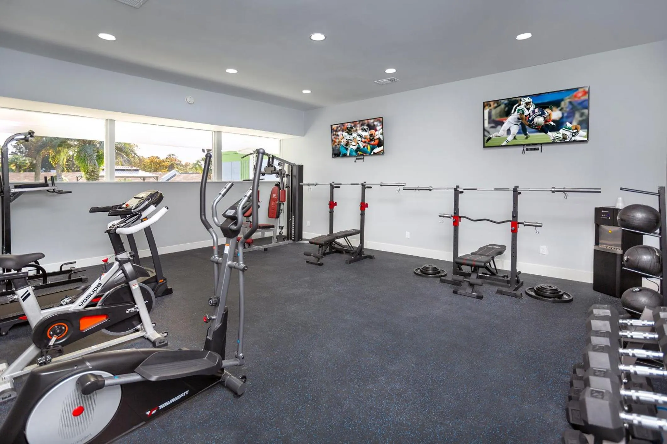 Fitness centre/facilities in Weekly Inn