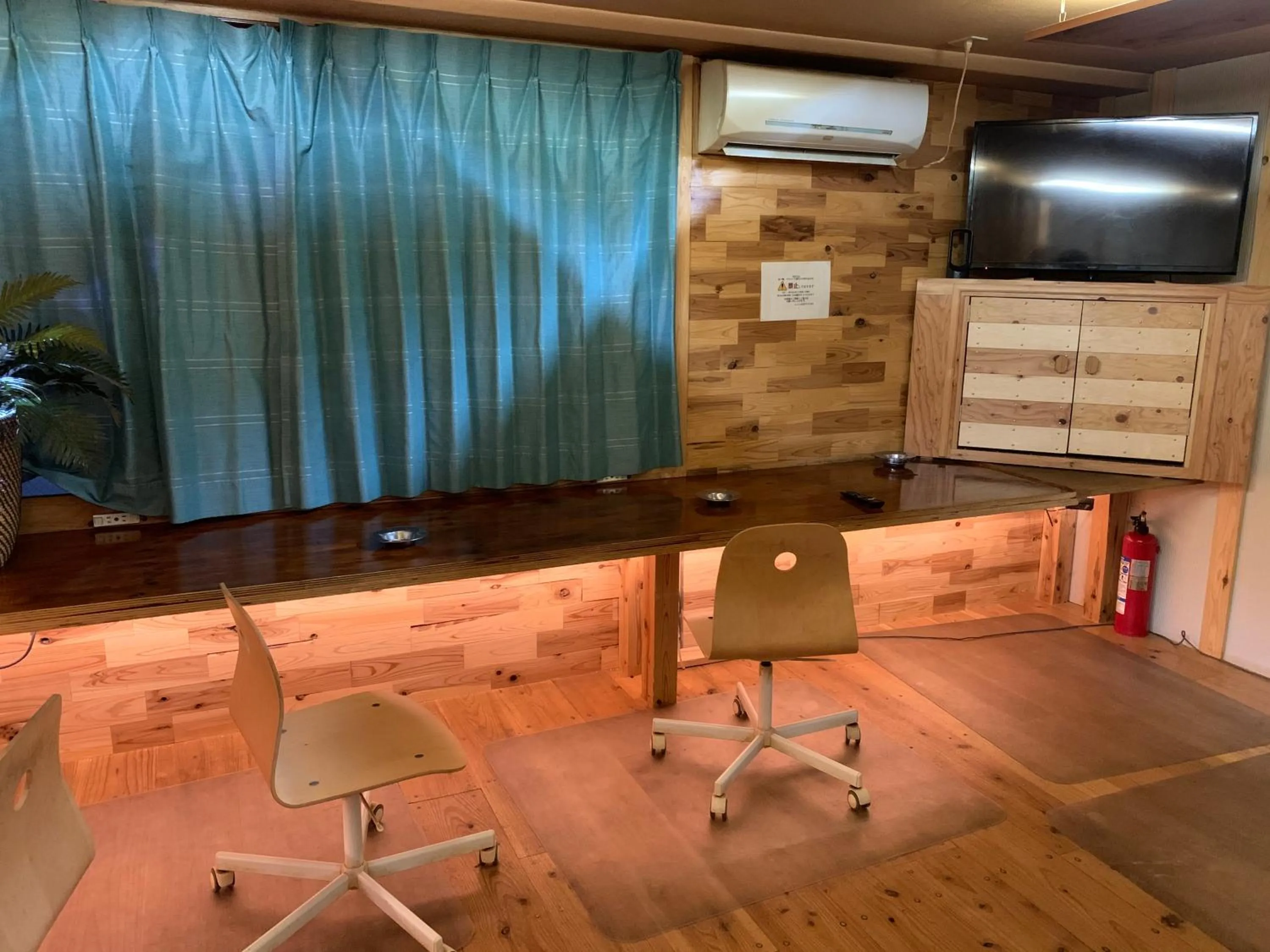 Communal lounge/ TV room in Capsule Hotel 310