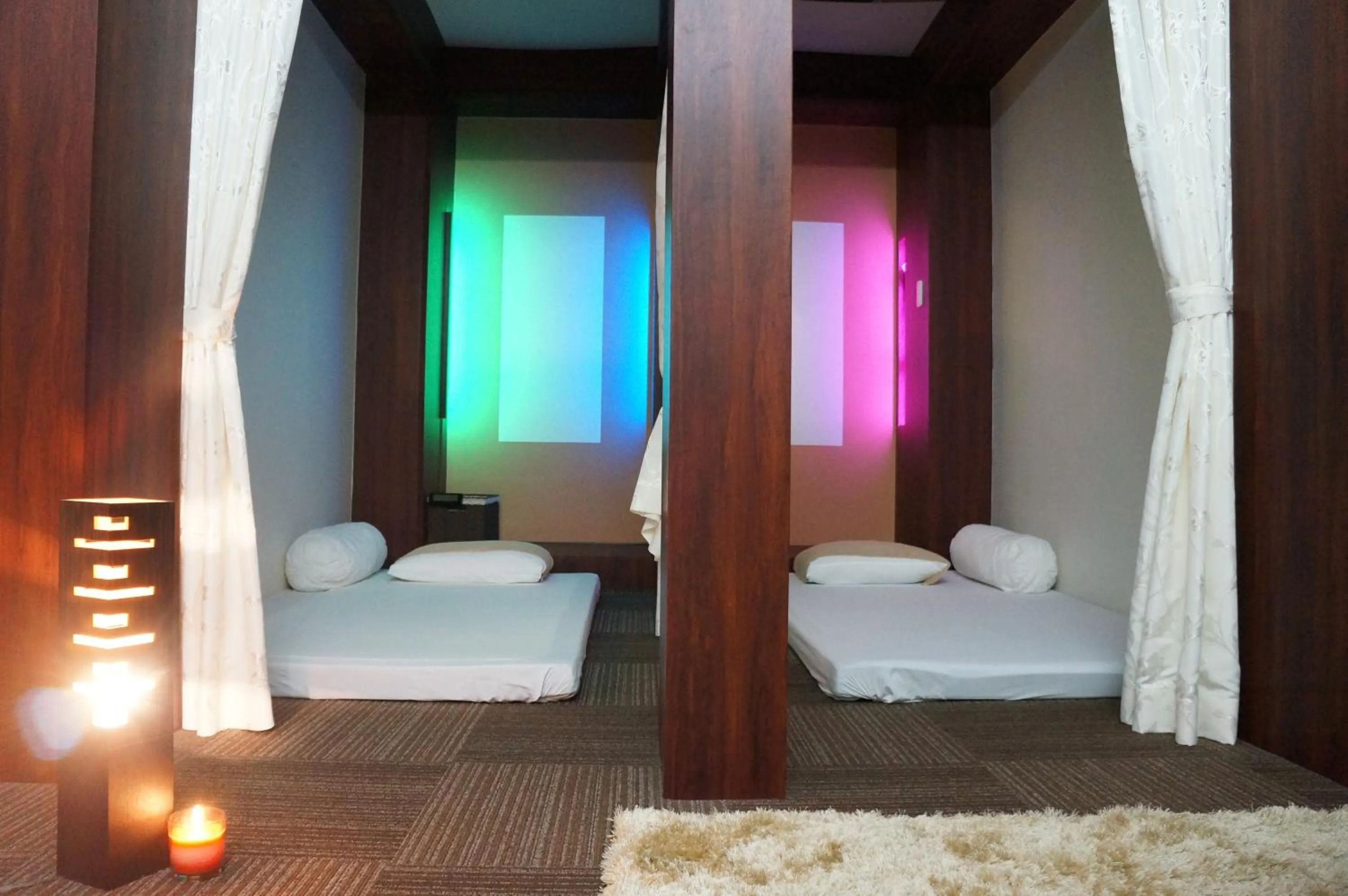 Massage, Bed in Capsule Hotel 310