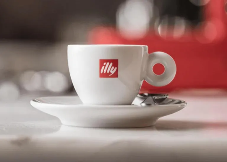 Coffee/tea facilities in Albergo La Primula