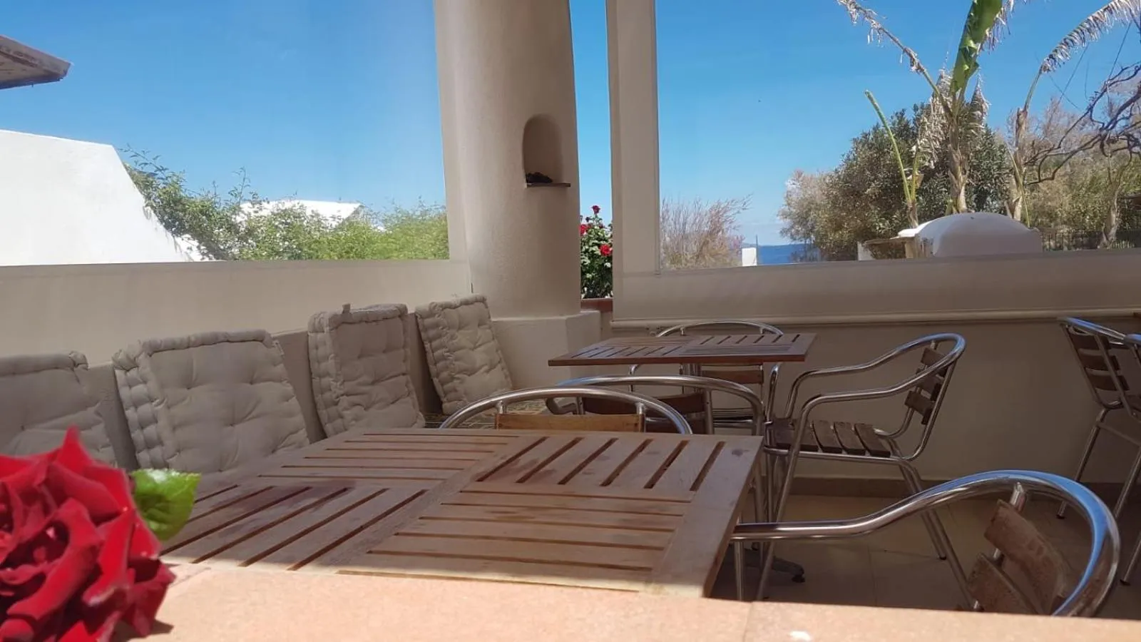 Patio in B&B La Goletta di Salina