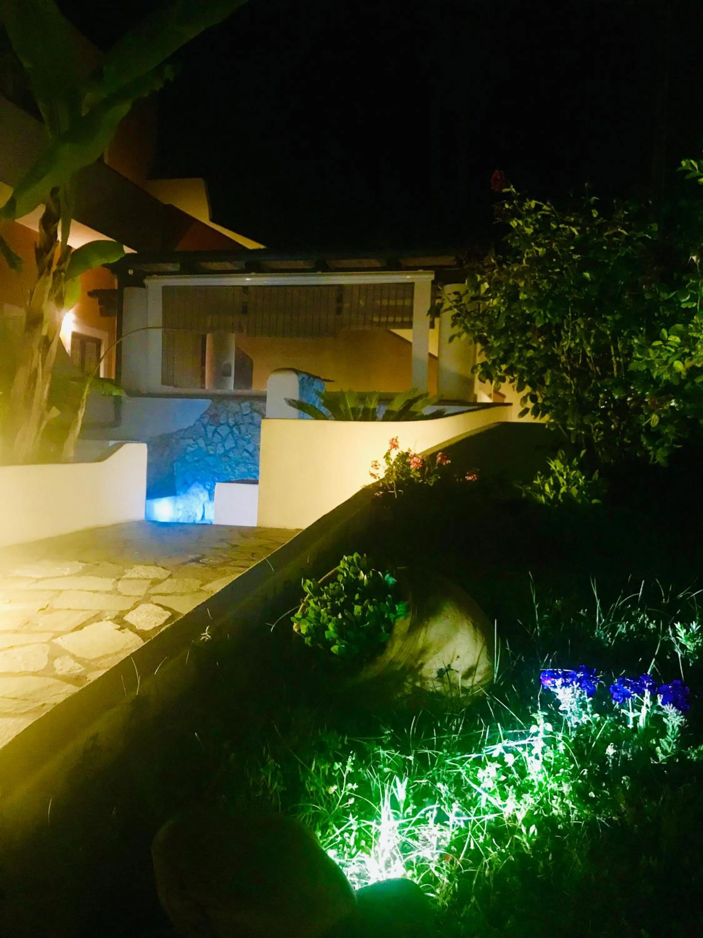 Garden in B&B La Goletta di Salina