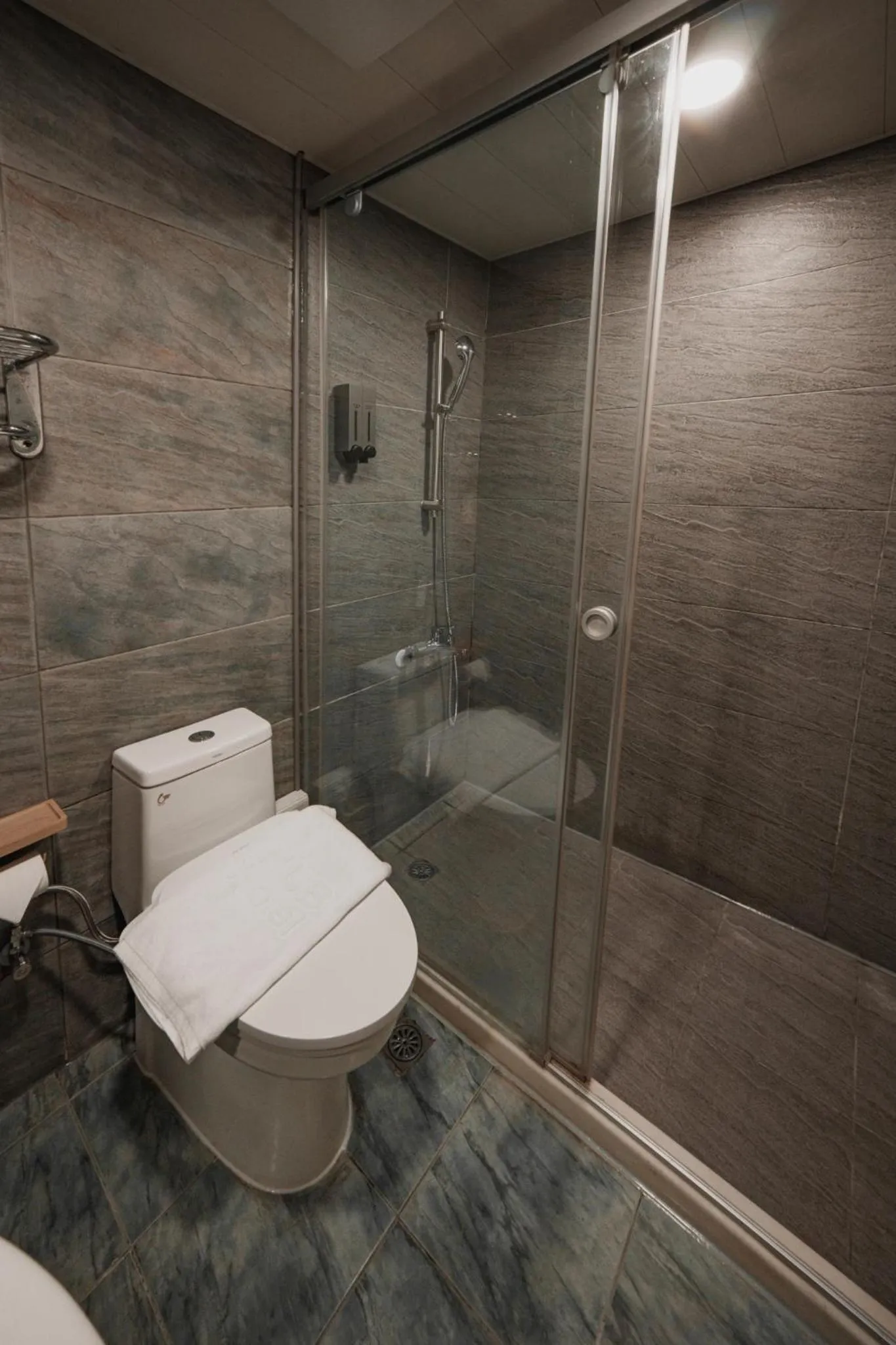 Hub Hotel Kaohsiung Yisin Branch