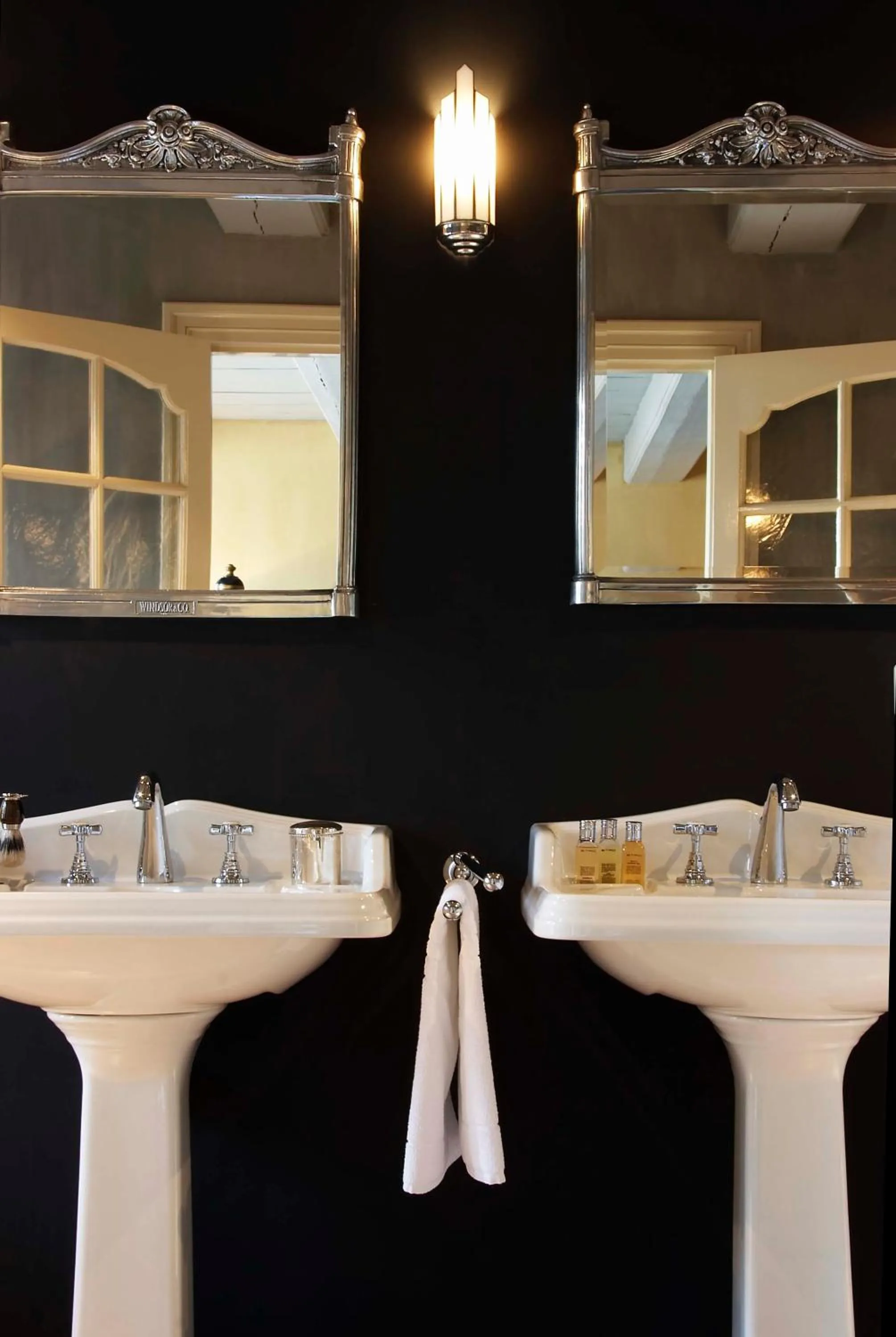 Bathroom in Suitehotel Posthoorn